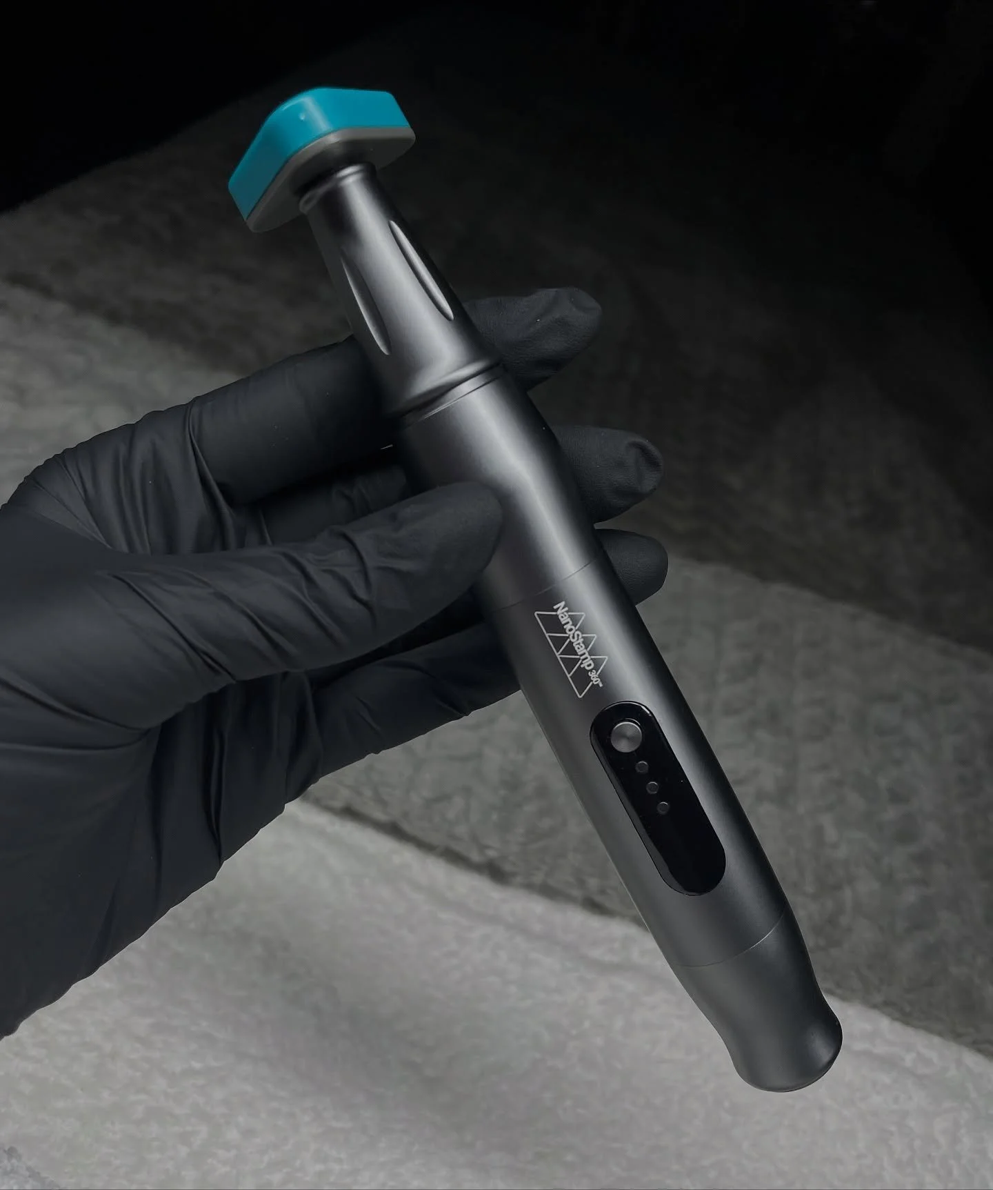 3 Facts About Microchanneling ✨

1️⃣ Microchanneling creates controlled micro-injuries in the skin, triggering the body&rsquo;s natural wound-healing response to boost collagen and elastin production.
2️⃣ It improves skin texture, tone, and firmness 