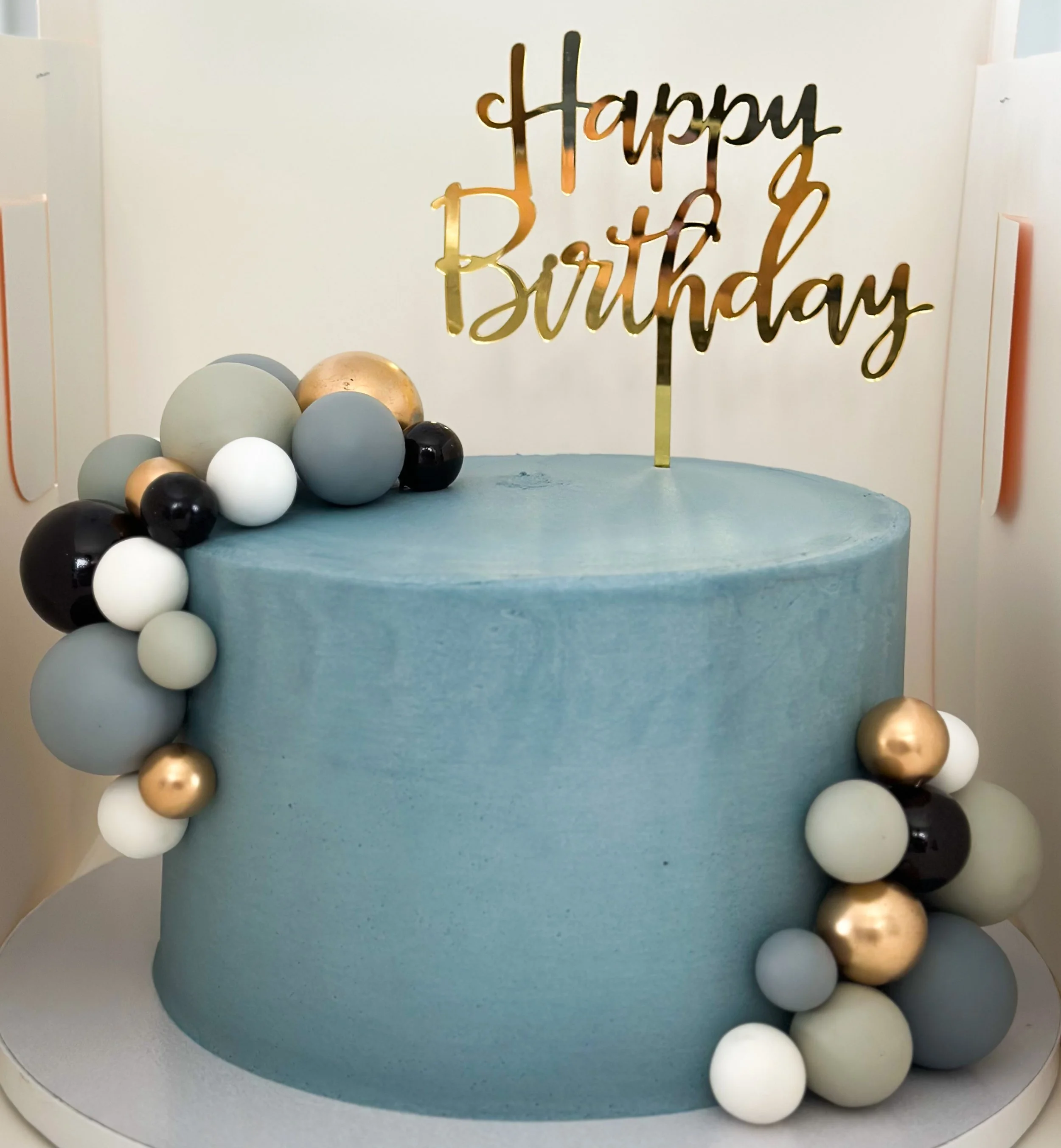 minimalist birthday cake