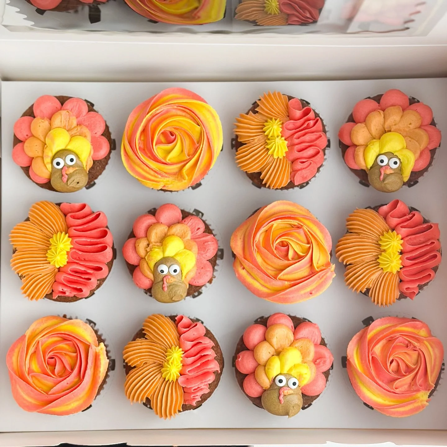 The sweetest little turkeys for your Thanksgiving table 🦃✨
Each one baked from scratch, vegan and allergy-friendly - and yes, they can be made gluten-free too!

Preorders are open through November 21st.
🧁 Tap the link in bio to order yours!

#thank