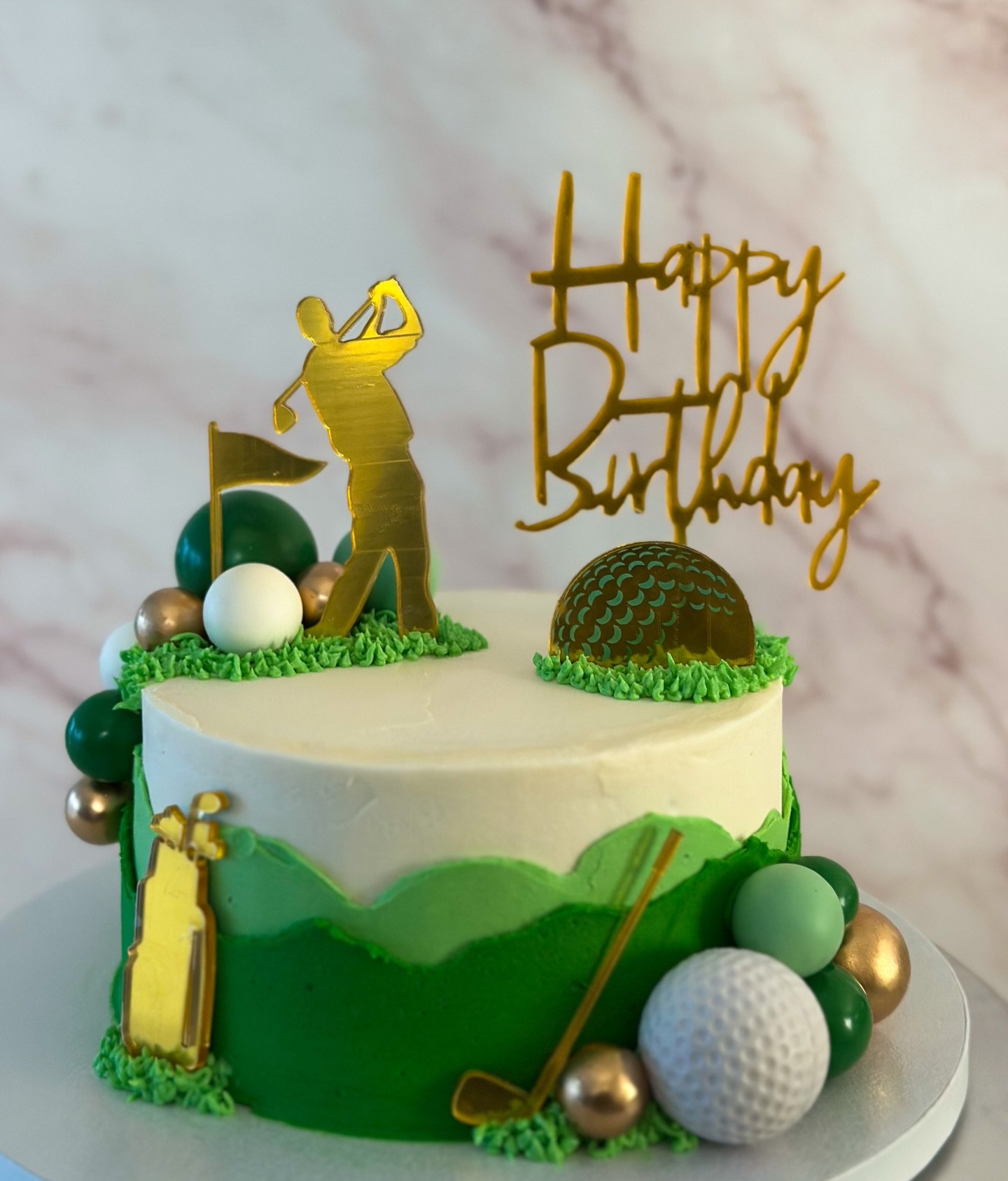 Fore the sweetest birthday celebration😎

#golfcake #golfbirthdaycake #nashvillecakes #nashvillevegan #customcakes