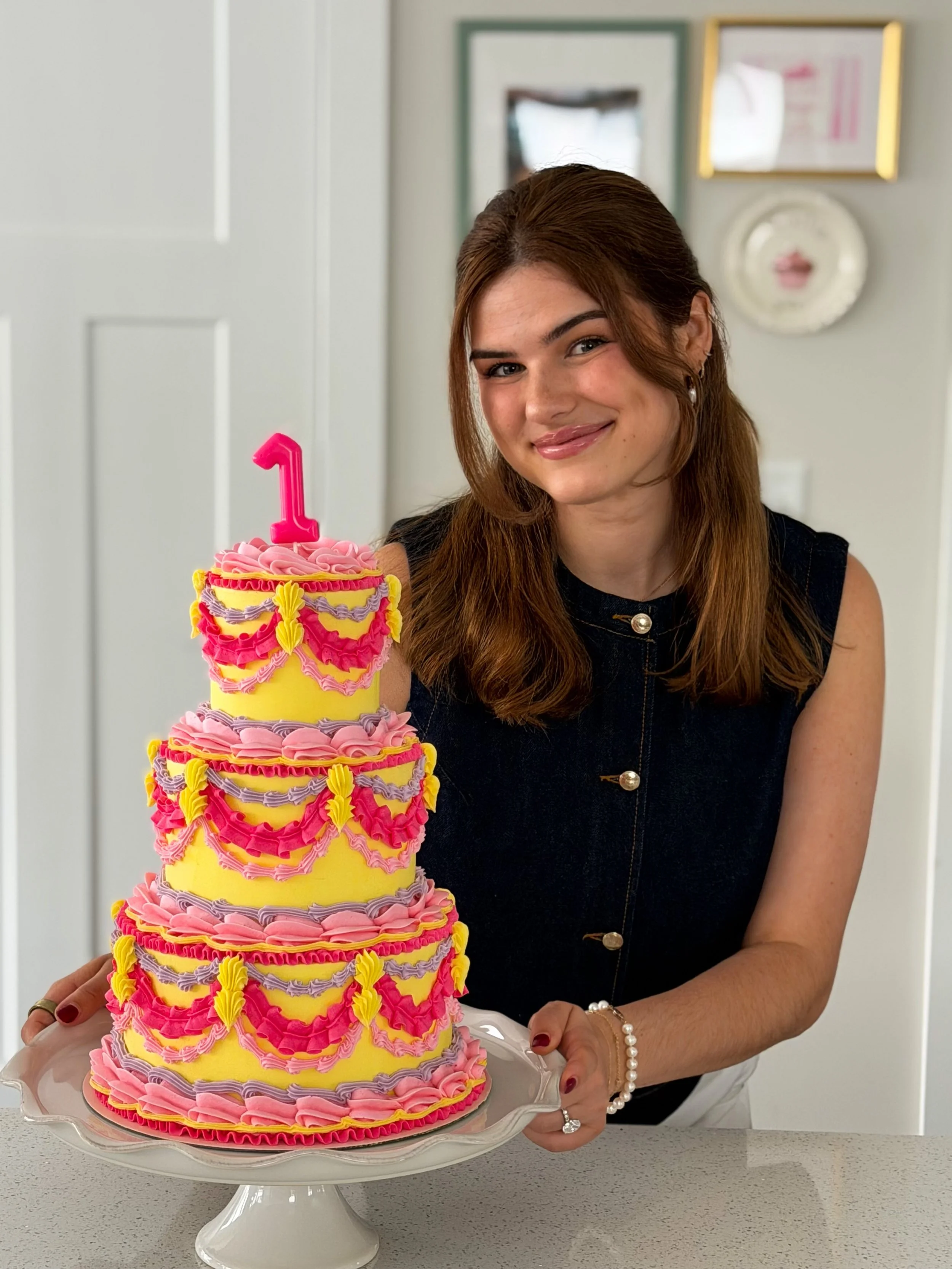 One year of Adi Rose Bakery🥹🎂

How crazy!!!

One year ago today, I finally worked up the courage to post on Instagram as Adi Rose Bakery. At the time, I knew there was a need for beautiful allergy-friendly cakes, but I had no idea how many people w