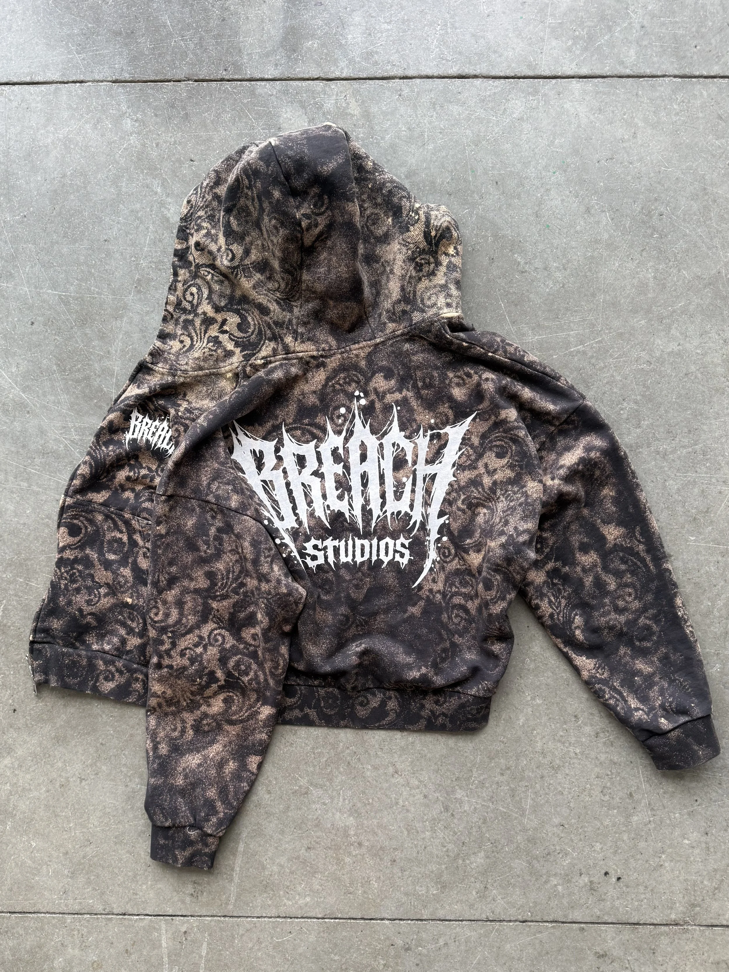 Damask Revival Zip Up (Grey)