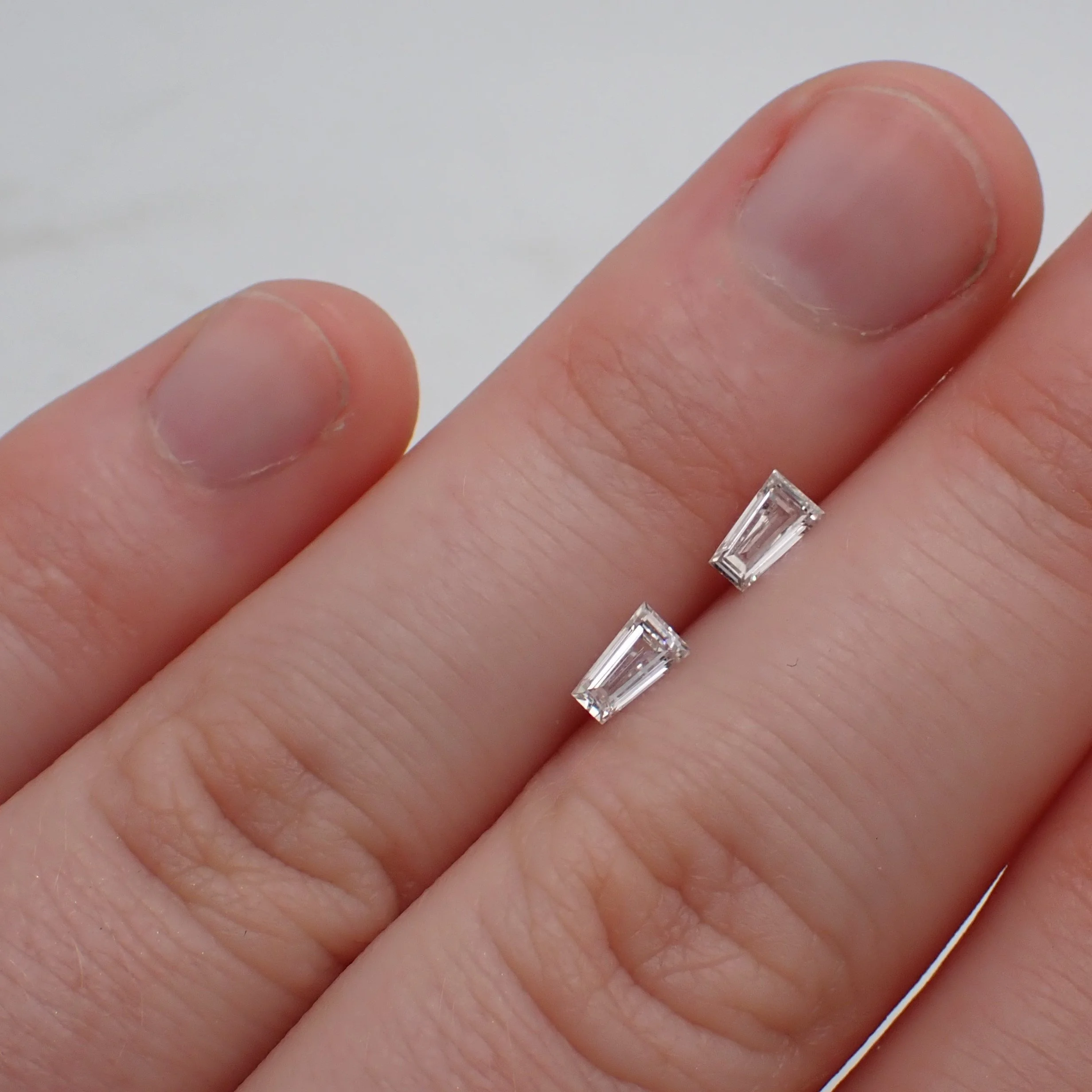 Diamond-Tapered Baguette pair-0.85ct-scale.jpg