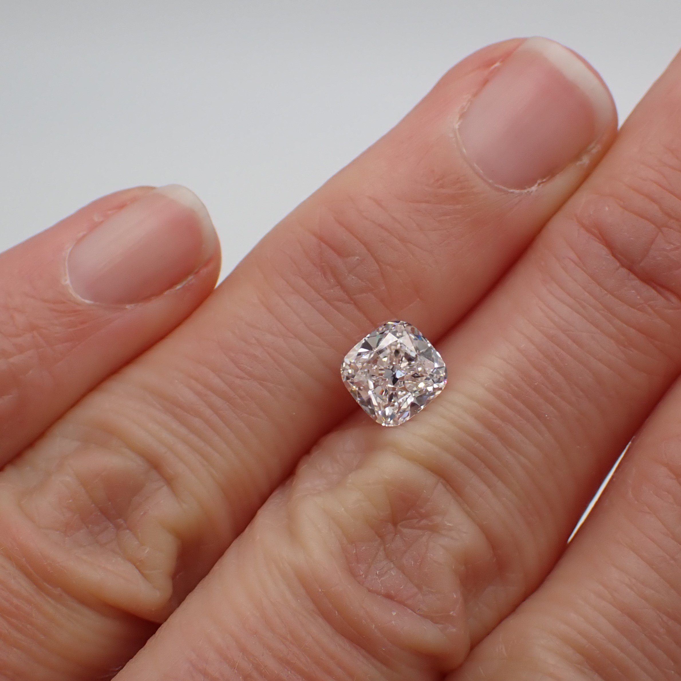 VS2-E-Diamond-Cushion Modified Brilliant cut-1.51ct-Scale.JPG