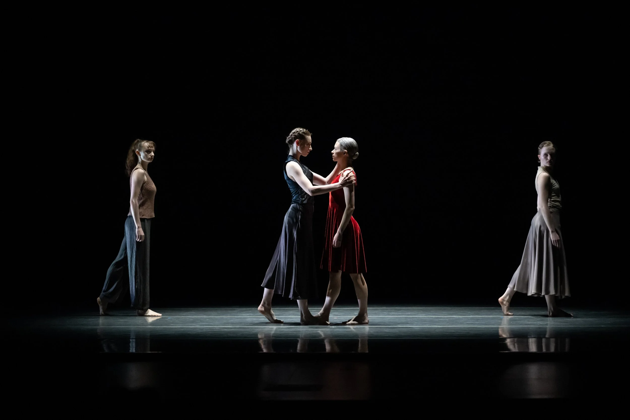 _ZHA7210_OBT Dancers_Uncertain Growth_Photo by Jingzi Zhao.jpg