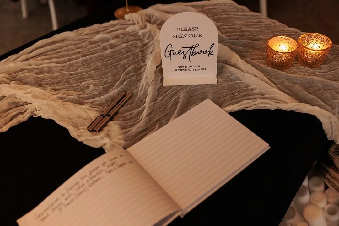 It&rsquo;s all in the details. The way the light hits a table, the beautiful ambiance of a candle&mdash; moments that make your day uniquely you.&rdquo;

Double-tap if you love these little details! 💛