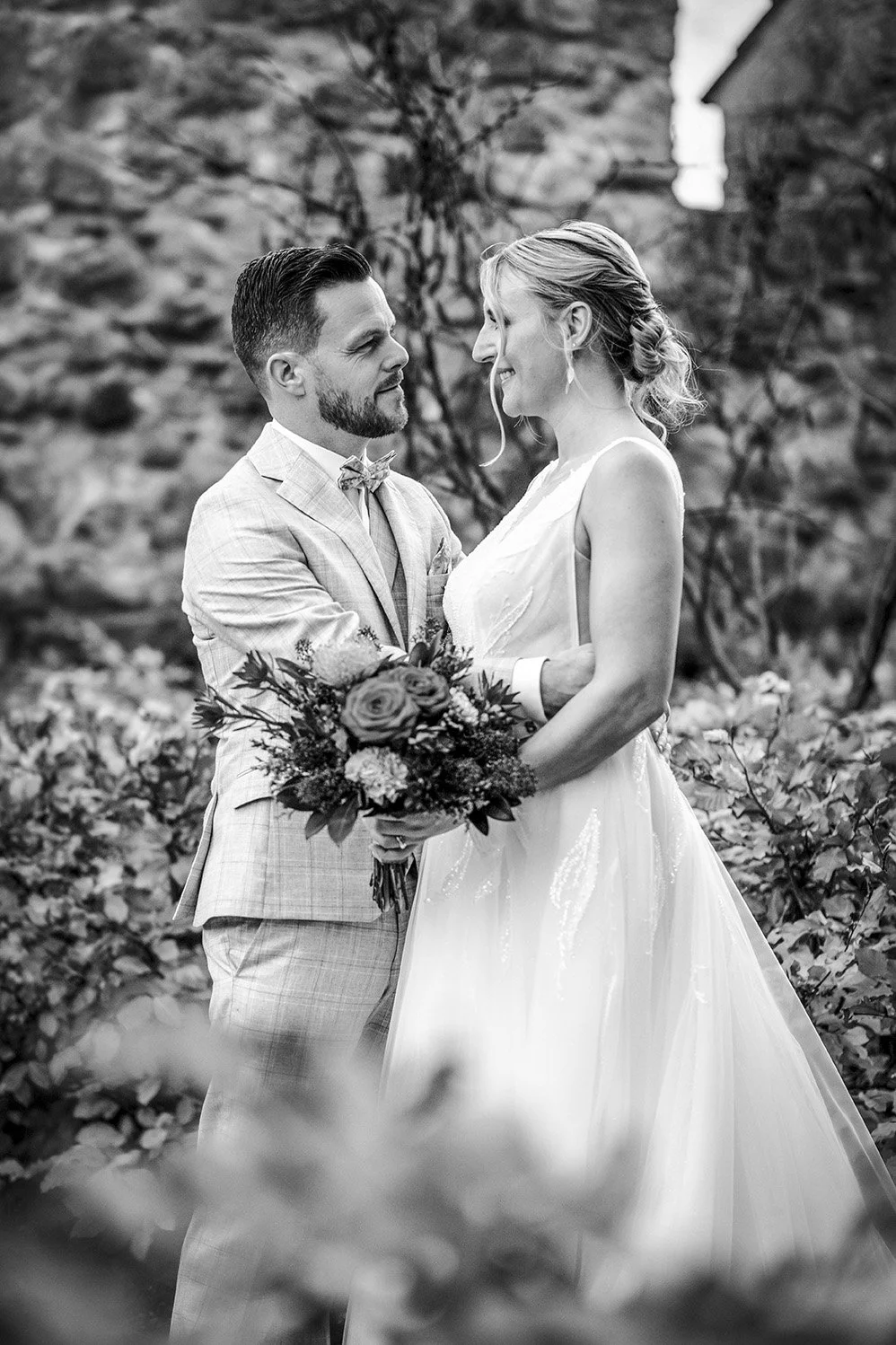 20251031_14-51-58_Sarah_Raphi_Hochzeit_56mm_BW.jpg