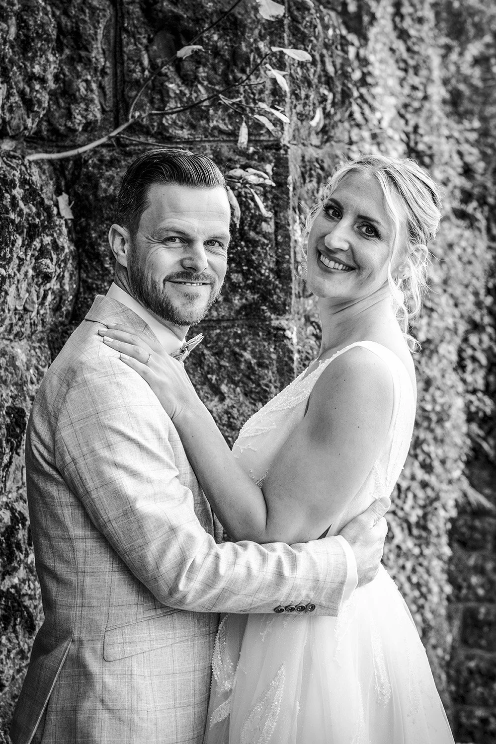 20251031_12-48-11_Sarah_Raphi_Hochzeit_56mm_BW.jpg