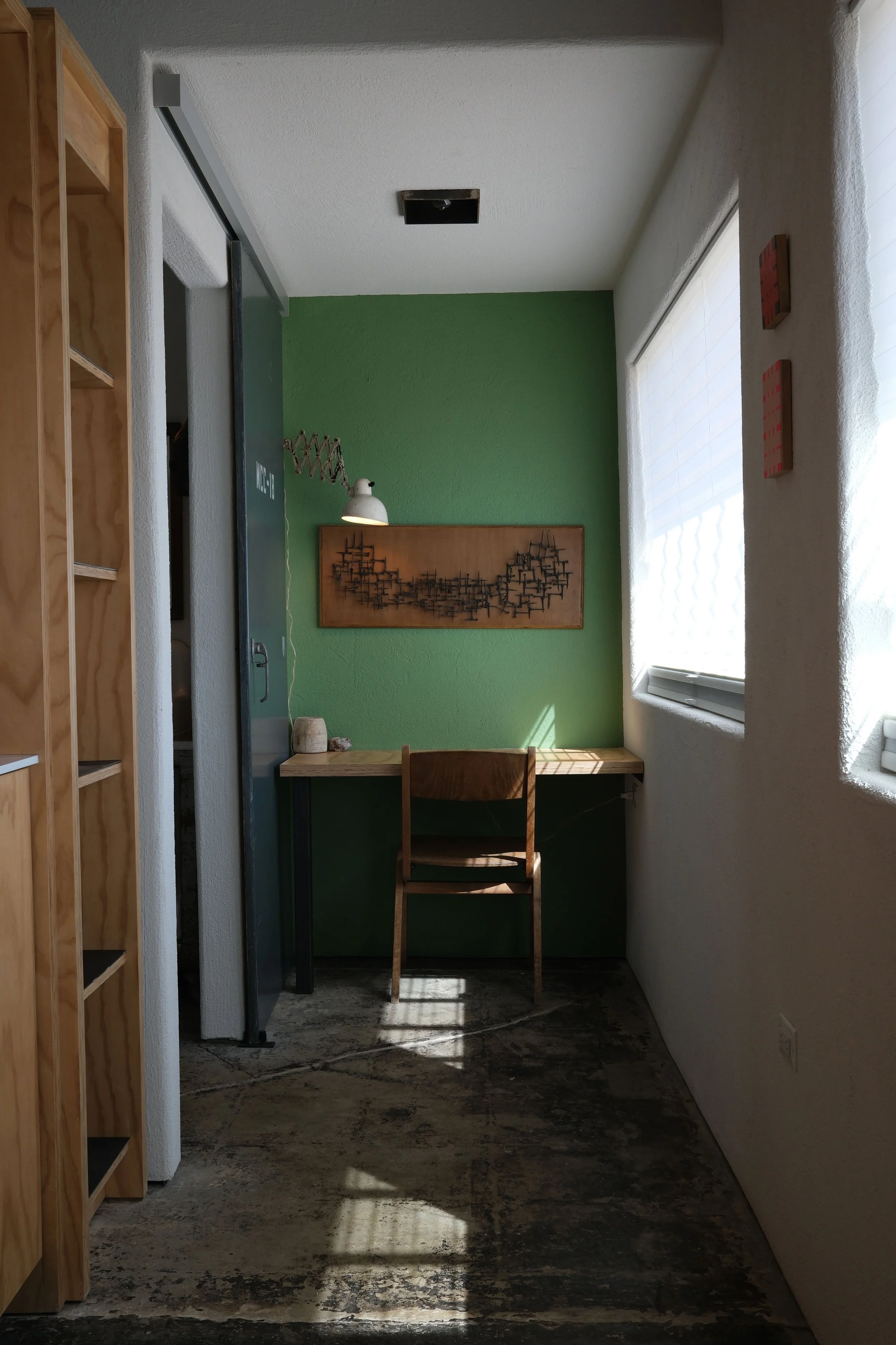 Commonwealth-Interior-Design-Marfa-Texas_Motel-Guest-Room-Desk.jpg