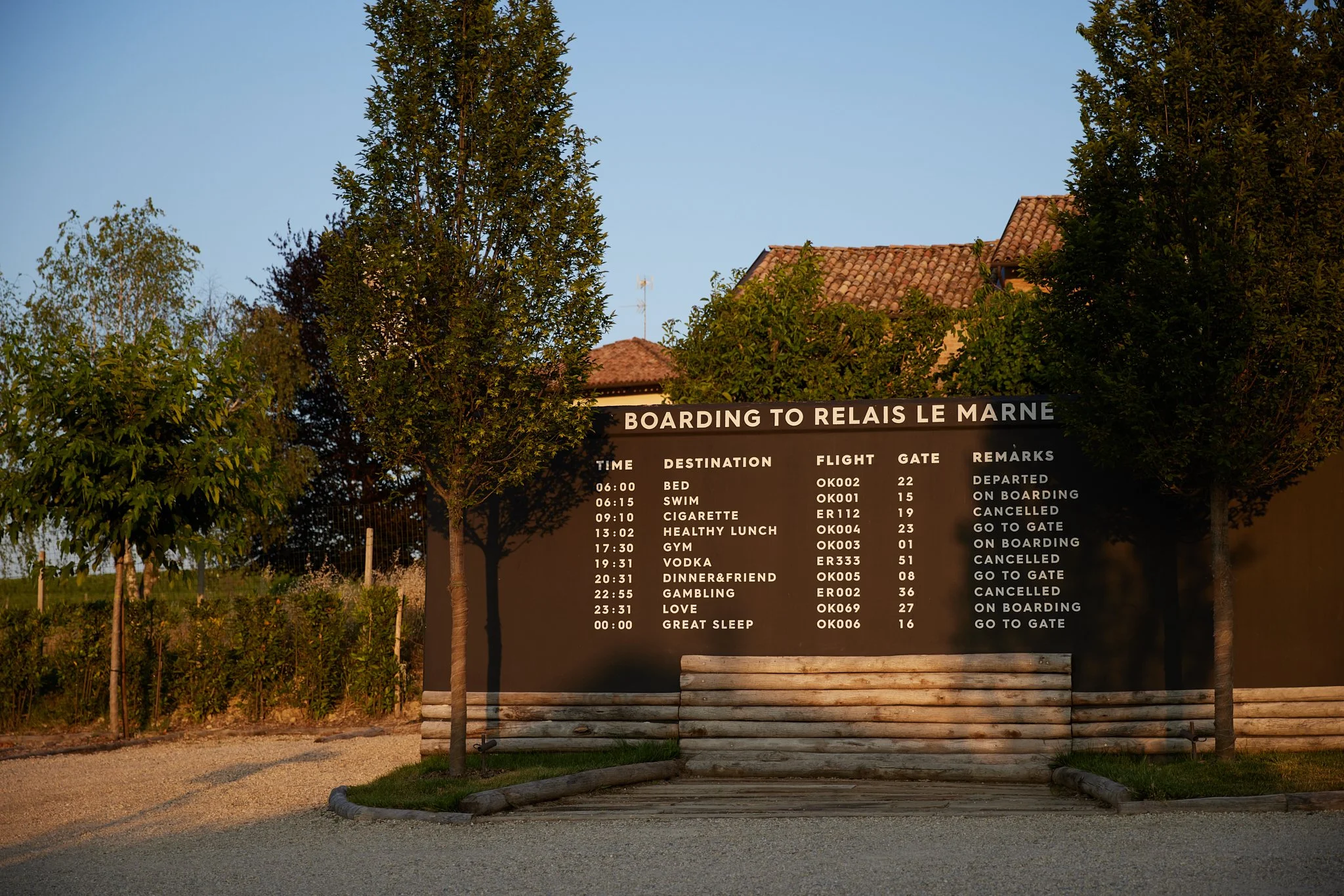 LeMarne-outside_online00019.jpg