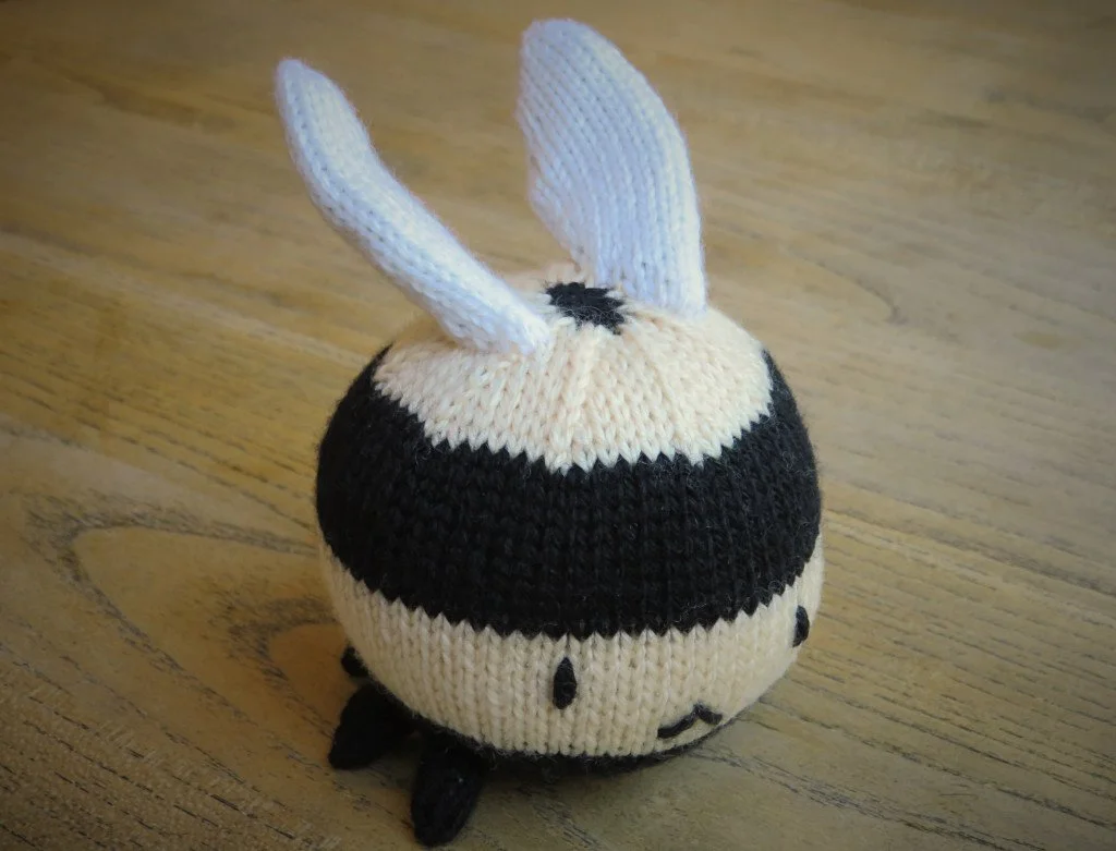 Bun Baby - Bee Knitting Pattern
