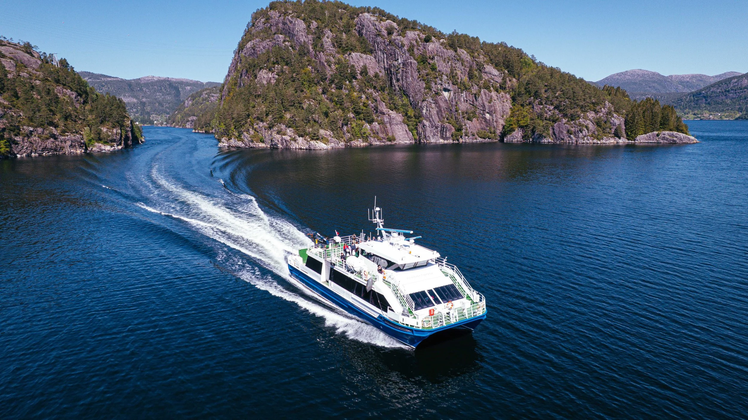 Fjord Charter Explorer - Mostraumen-209 under 2mb.jpg
