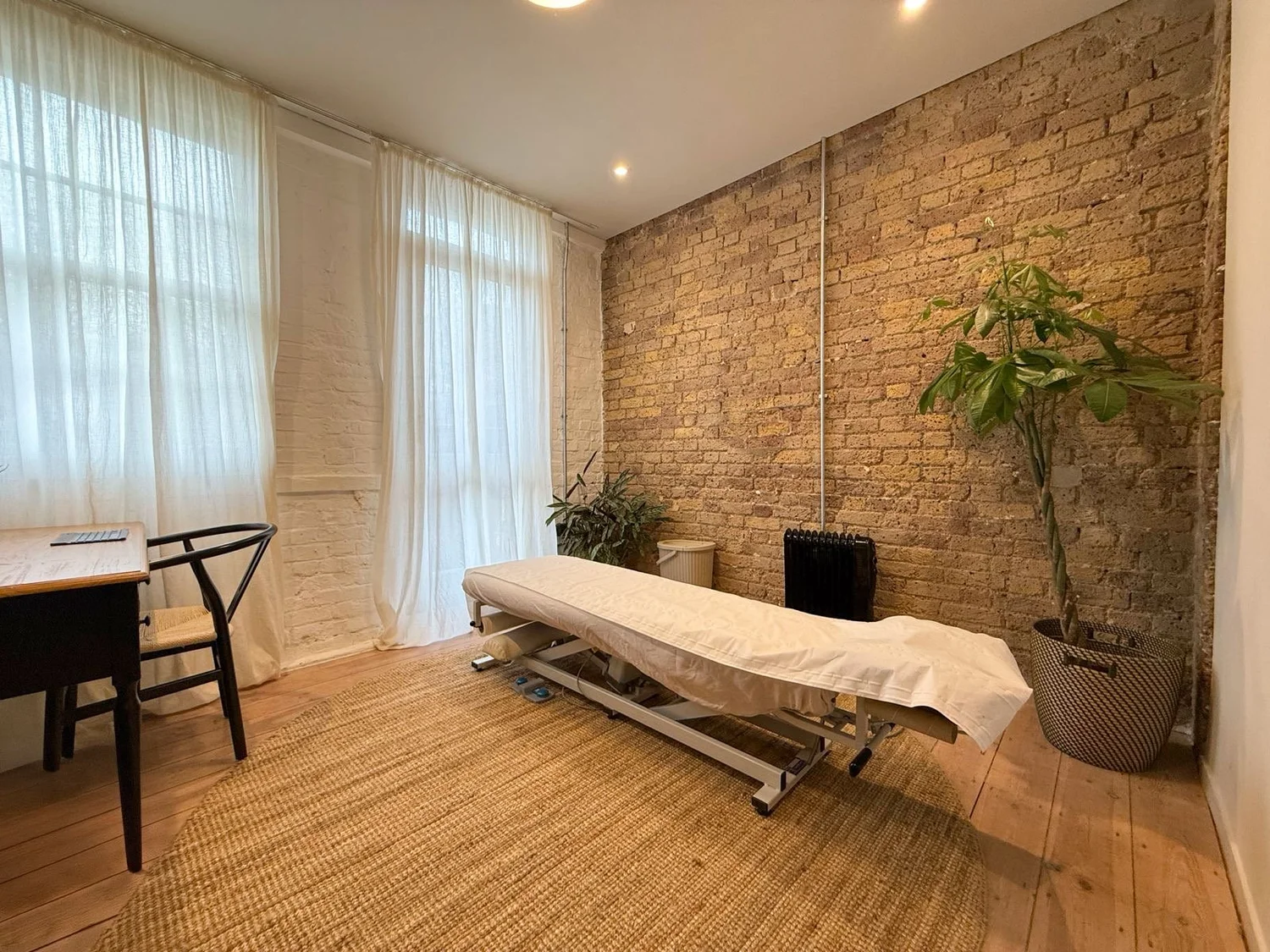 Chiropractic or Osteopathy: what’s the difference and which is right ...