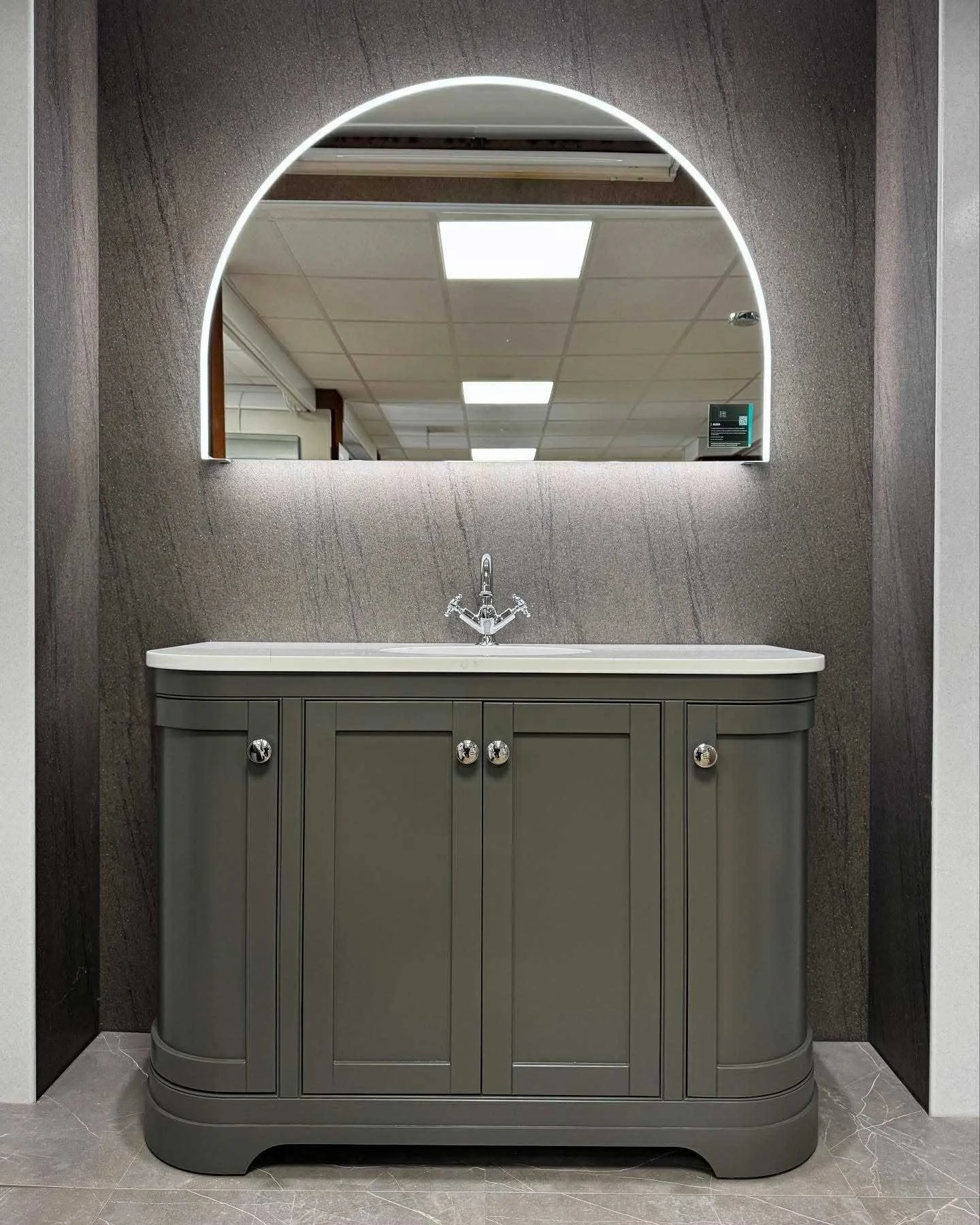 6b1d052a-2925-40ad-b10c-0d38832d70b9.jfif