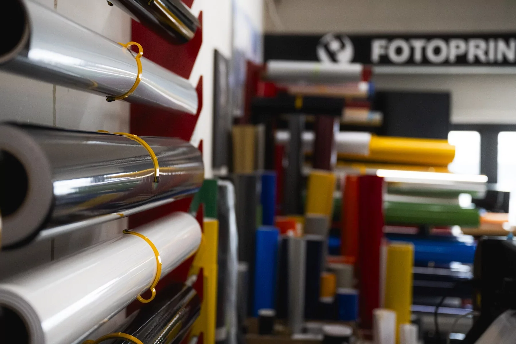 Ulike fargede vinylfolier hos Focus Print