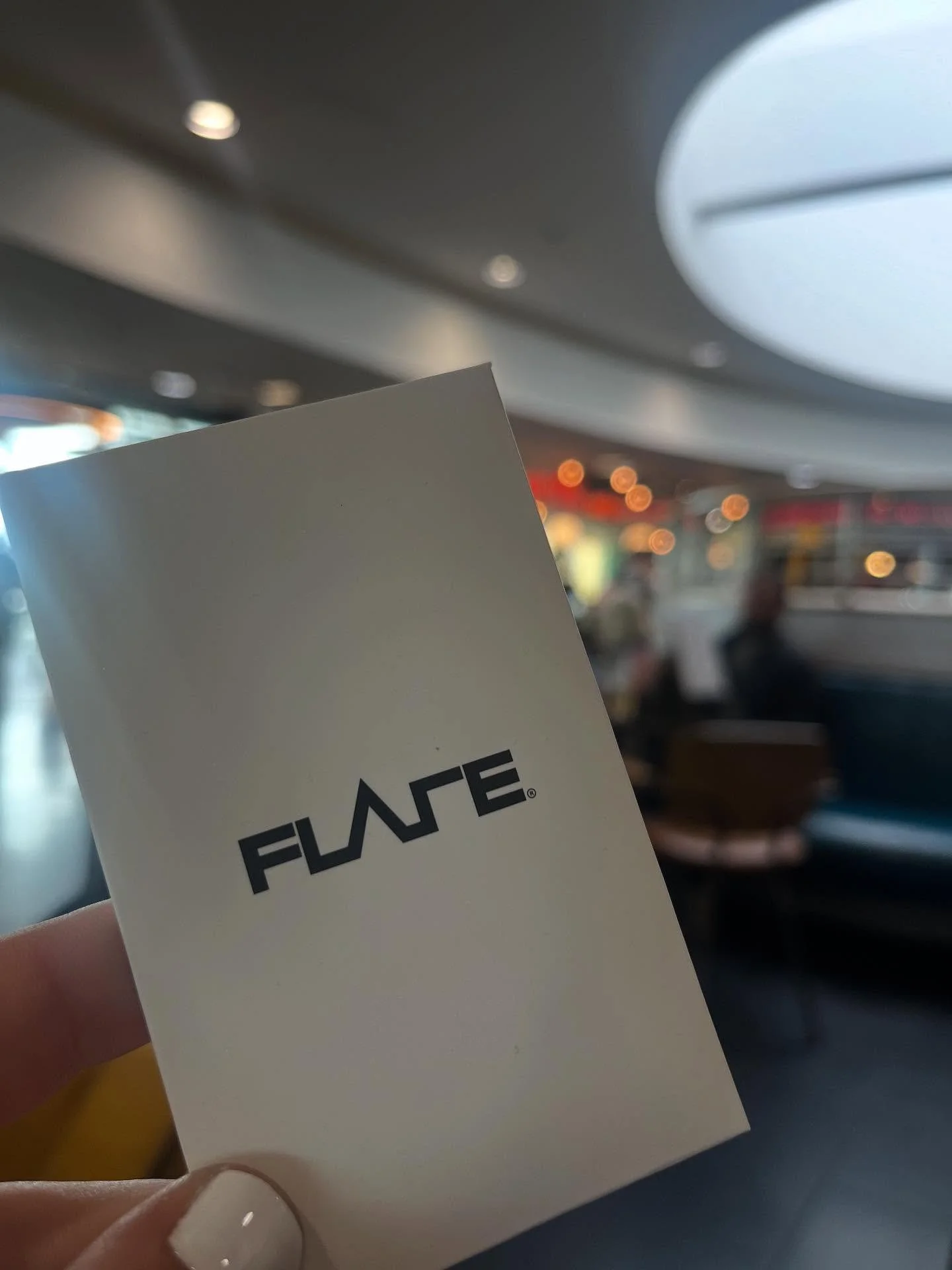 Since my ADHD diagnosis, I’ve started understanding myself on a whole new level. One of the biggest things I’ve realised is just how sensitive I am to busy, noisy environments.
That’s why I never go anywhere without my Calmer® E