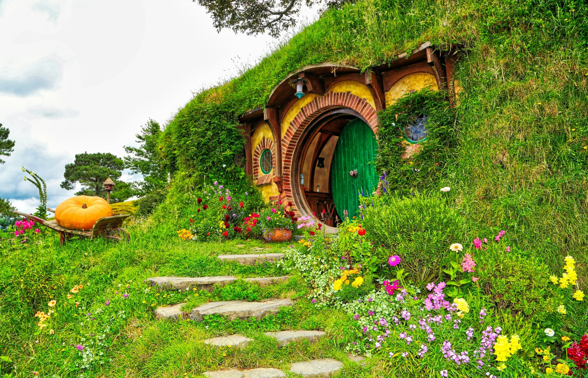 a garden with a tunnel