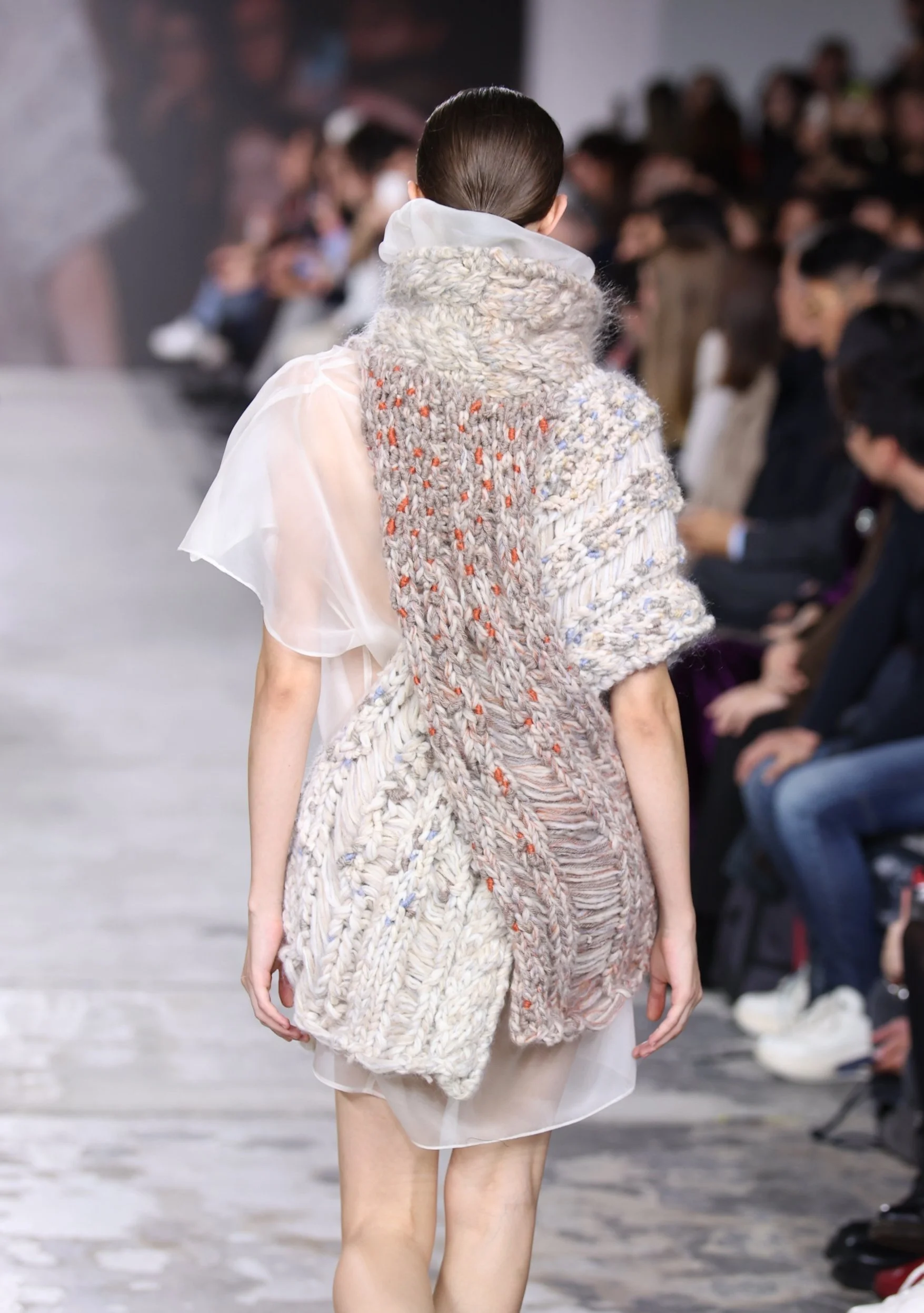 LOOK 2