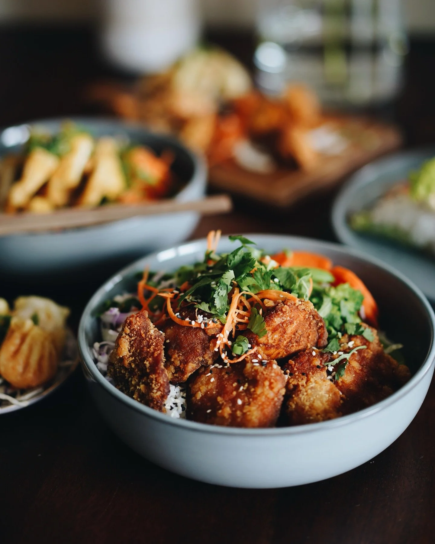 FUSION MIT WOW-EFFEKT 🚀🍜🥢

Unsere moderne asiatische K&uuml;che bringt Geschmack, der h&auml;ngen bleibt.
Egal ob geliefert oder abgeholt &ndash; es wird lecker! 😋🔥

#vydelivery #modernasian #finefusion #asiatischek&uuml;che #lieferservice #glut