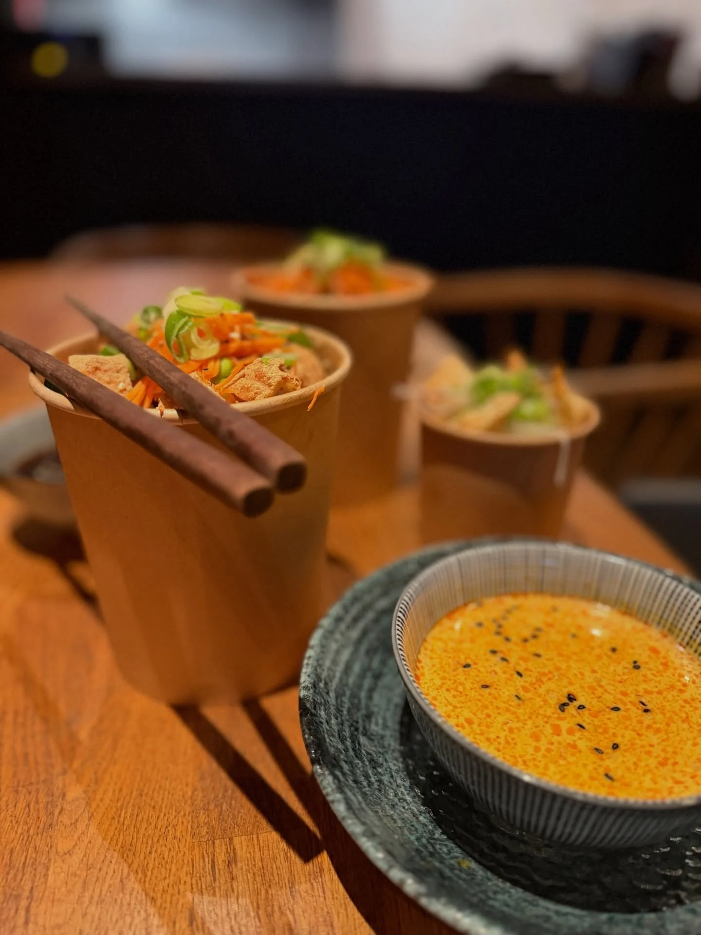 ASIA-FUSION, DIE ANKOMMT 🥢🔥

Frisch gekocht, modern interpretiert und direkt zu Dir geliefert.
Genuss kann so einfach sein. 🥡

#vydelivery #modernasian #asianfusion #delivery #food