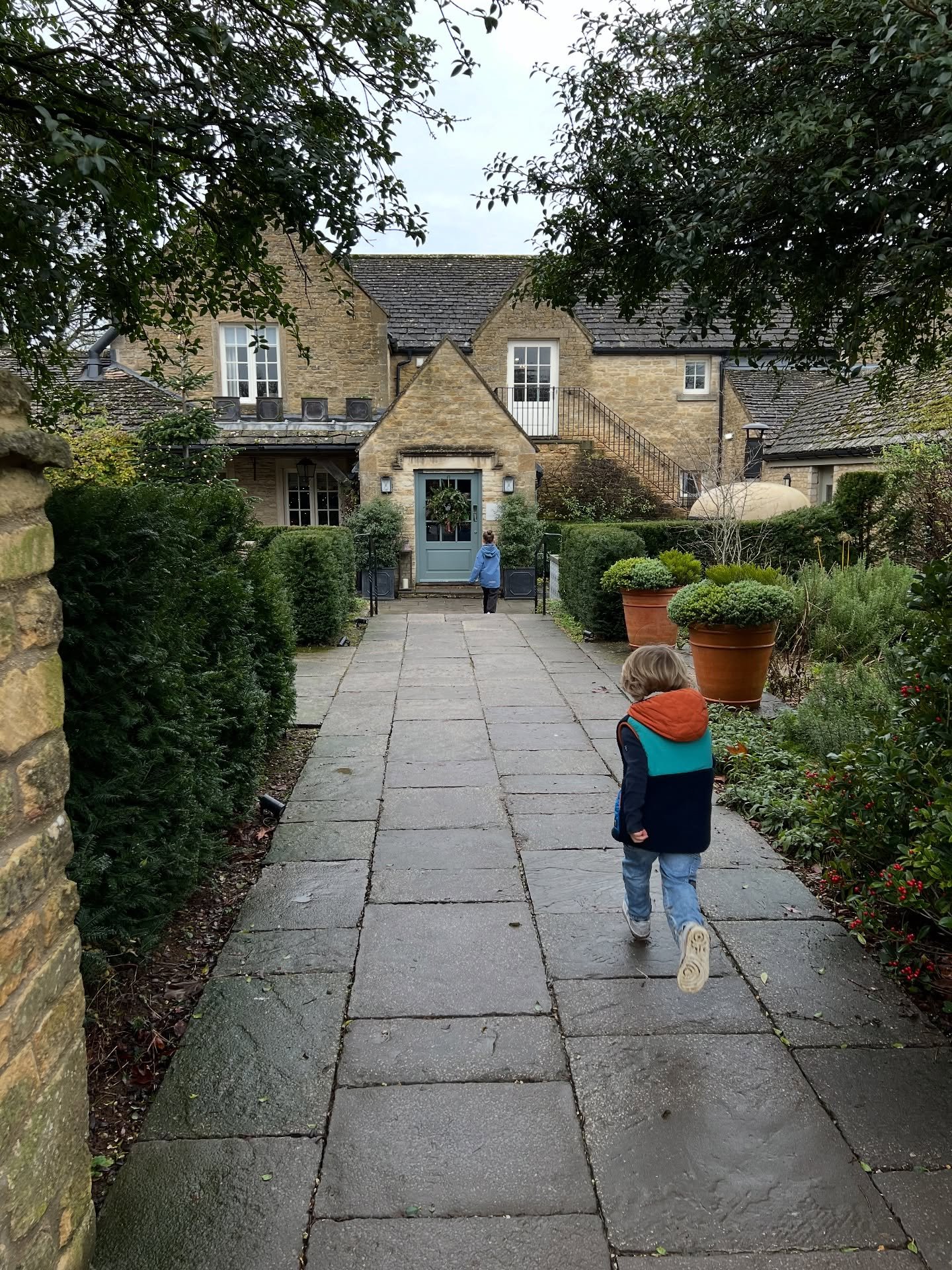 A dreamy family spa situation 🌙