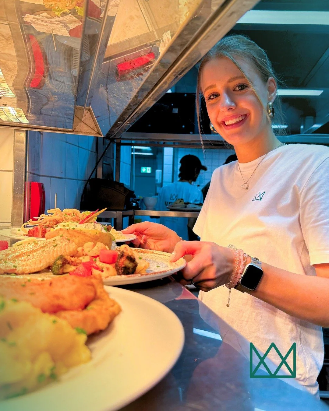 Ein ehrliches L&auml;cheln, frische Zutaten und die Leidenschaft f&uuml;rs Handwerk ist unser perfektes Rezept f&uuml;r echte Genussmomente! ✨
In der Neuen Krone verbinden wir traditionelle K&uuml;che mit modernen Akzenten und servieren nicht nur gut