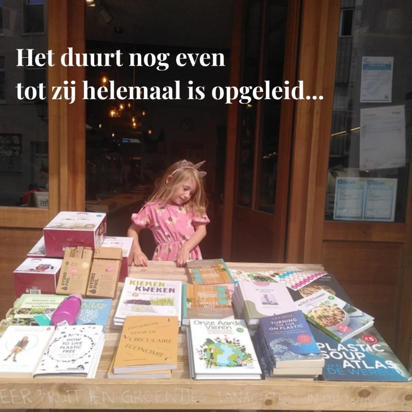 🎒 Zin in een studentenjob met impact?
Kabas zoekt jobstudenten om vanaf de nazomer mee te draaien in onze duurzame winkel! 🌿

Ben jij enthousiast, sociaal en niet bang om de handen uit de mouwen te steken?
Dan pas jij perfect in ons jong, warm team