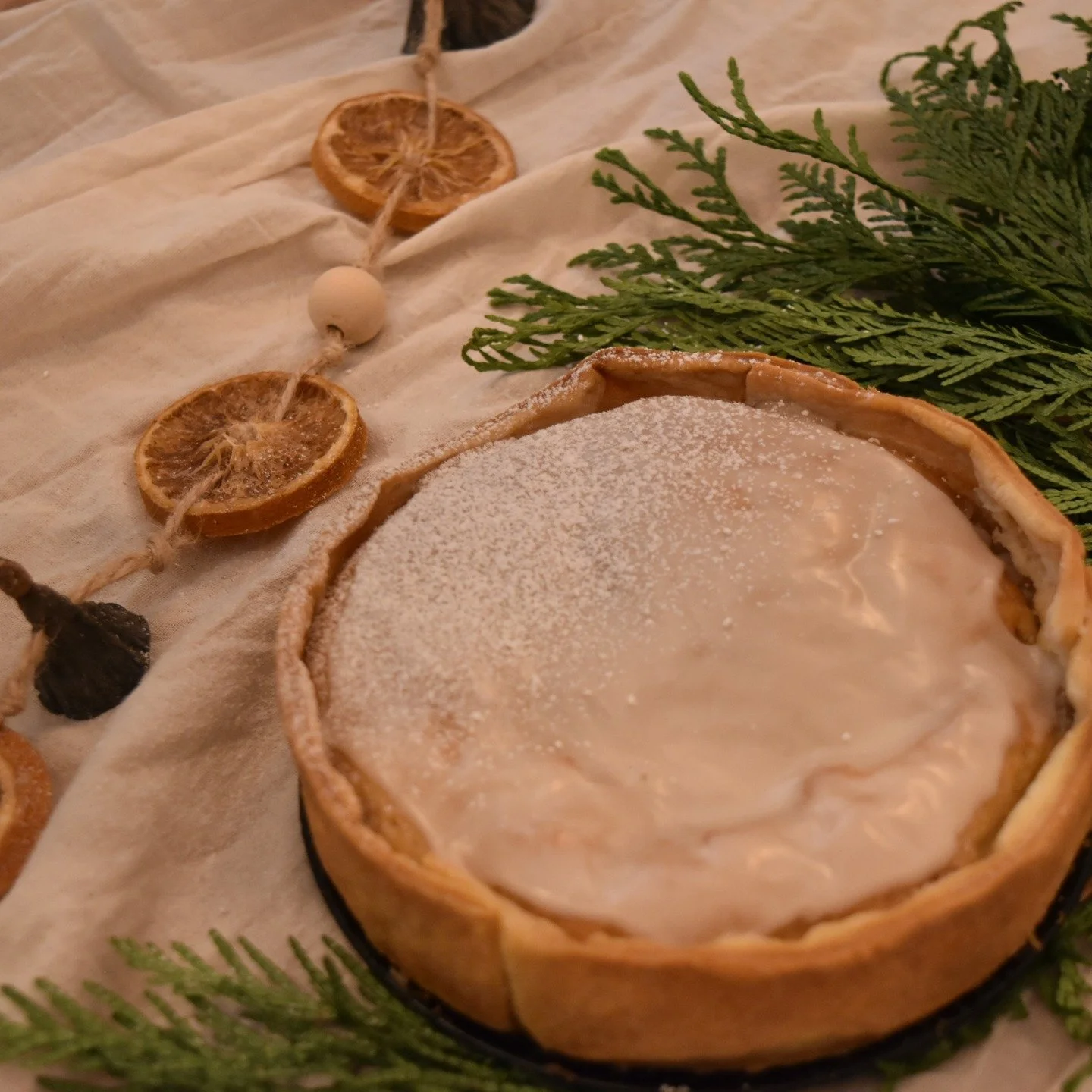 🎉 Verloren Maandag &amp; Driekoningen bij Kabas 👑

Ook dit jaar zorgen wij voor al dat verpakkingsvrije lekkers dat bij deze tradities hoort:
🥧 Driekoningentaart
🌭 Worstenbrood
🍎 Appelbollen
🌱 100% plantaardig
🌾 Glutenvrije opties beschikbaar
