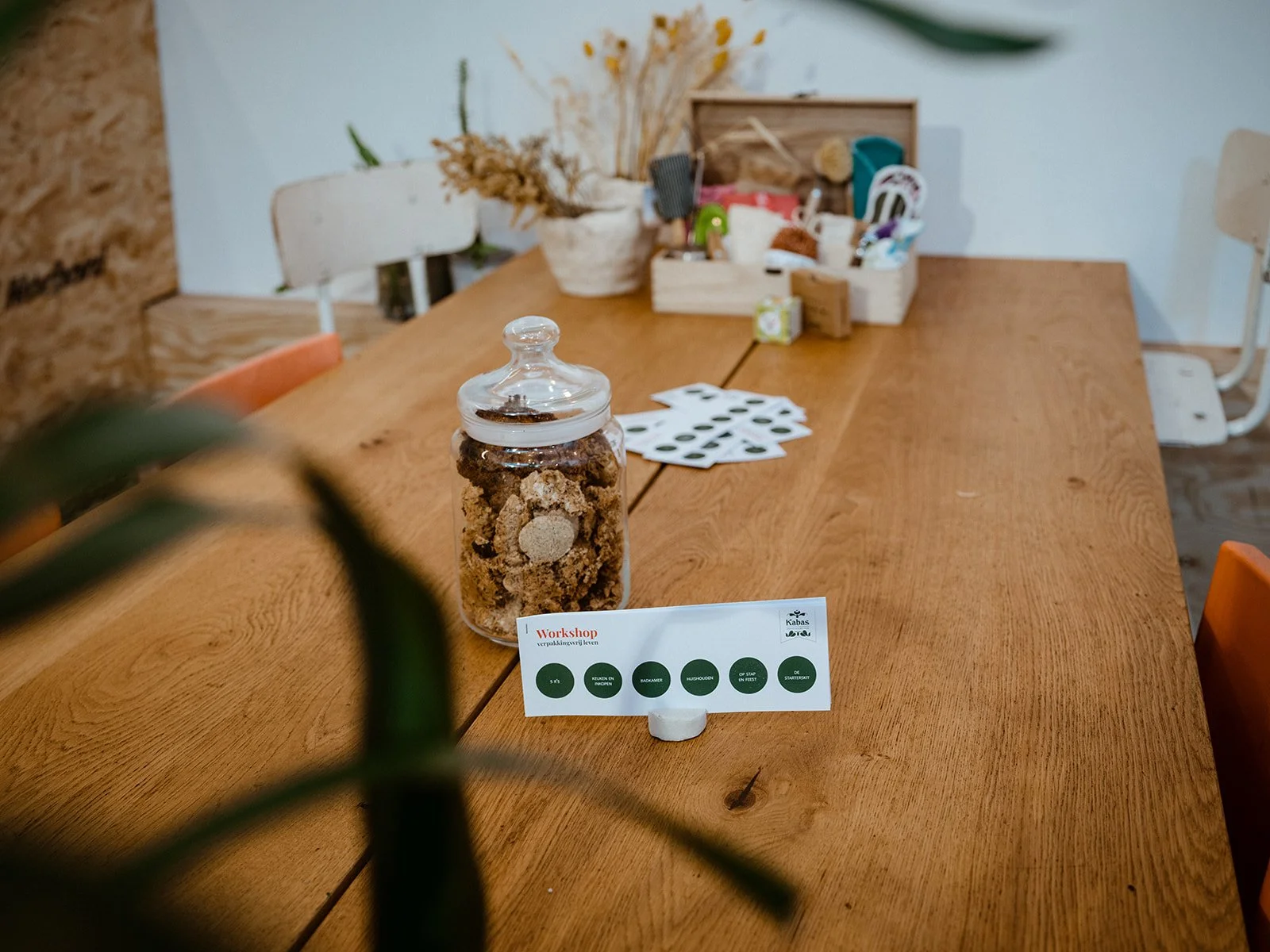 Workshop ruimte in beeld, die ruimte kan ook gehuurd worden, contacteer kabas voor meer info. We geven duurzame workshops.