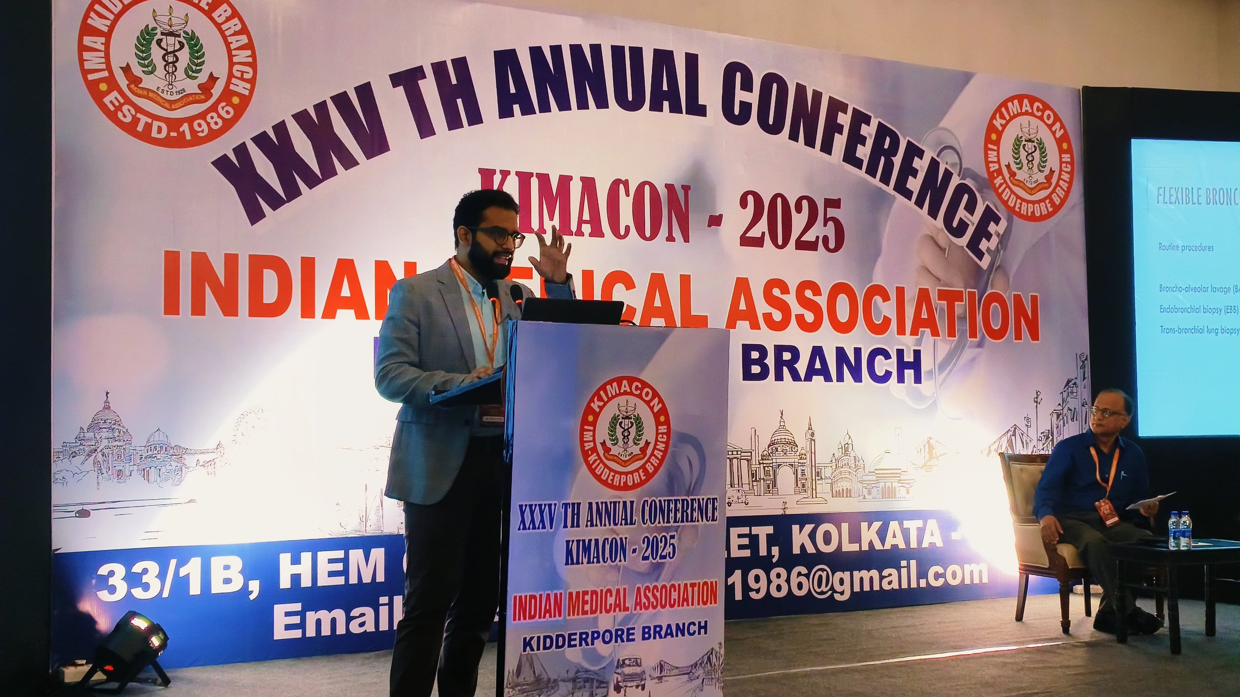 Dr. Ayush Goel speaking at KIMACON 2025 on modern diagnostic tools in pulmonary medicine.