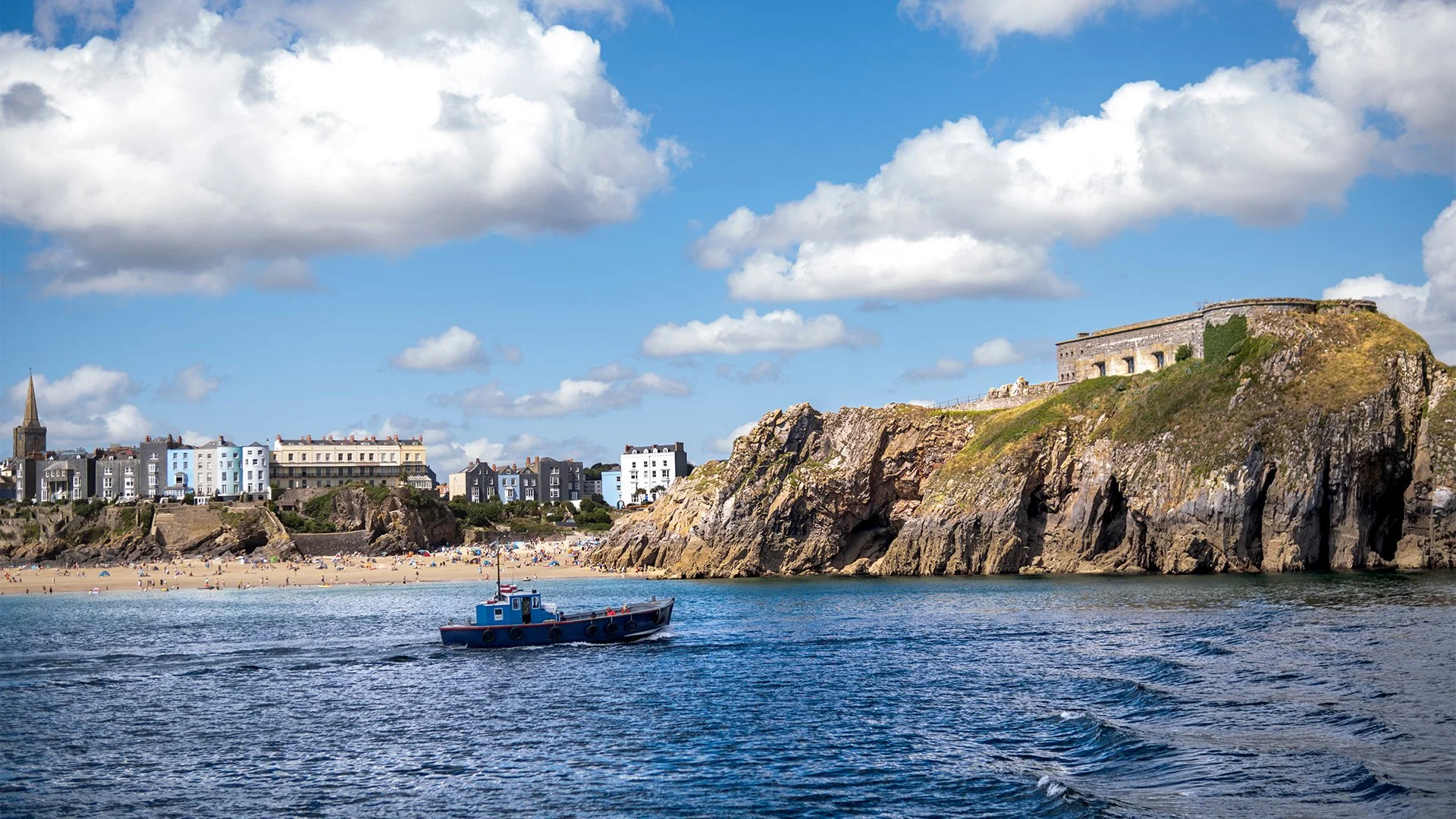 A photo of St Catherine's Island in Tenby, taken by Liamoxoart