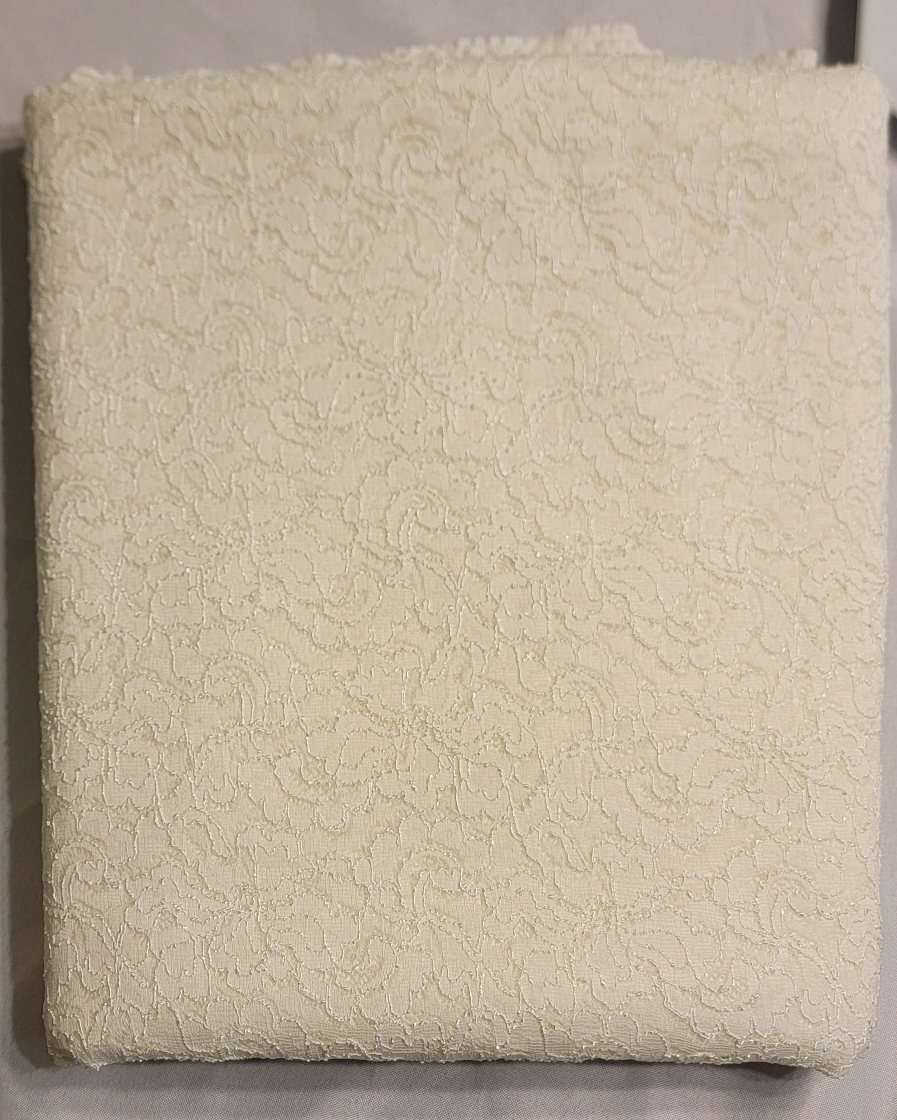 Ivory Rectangular Floral Lace Table Overlay •
55" x 132" •
Quantity in Stock: 2