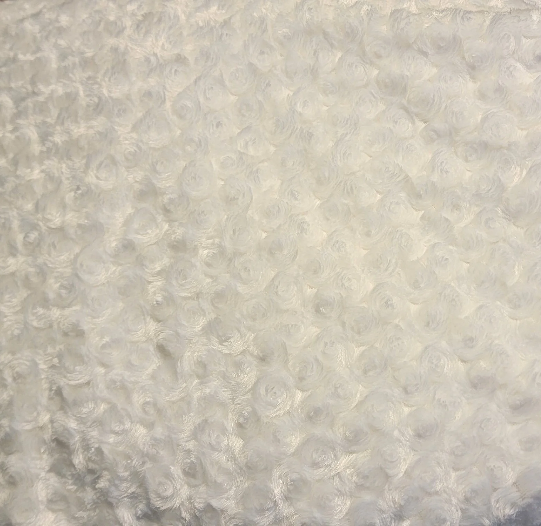 Fluffy White Fabric for backdrop or photo scenery •
5ft x 15ft •
Quantity in Stock: 1
