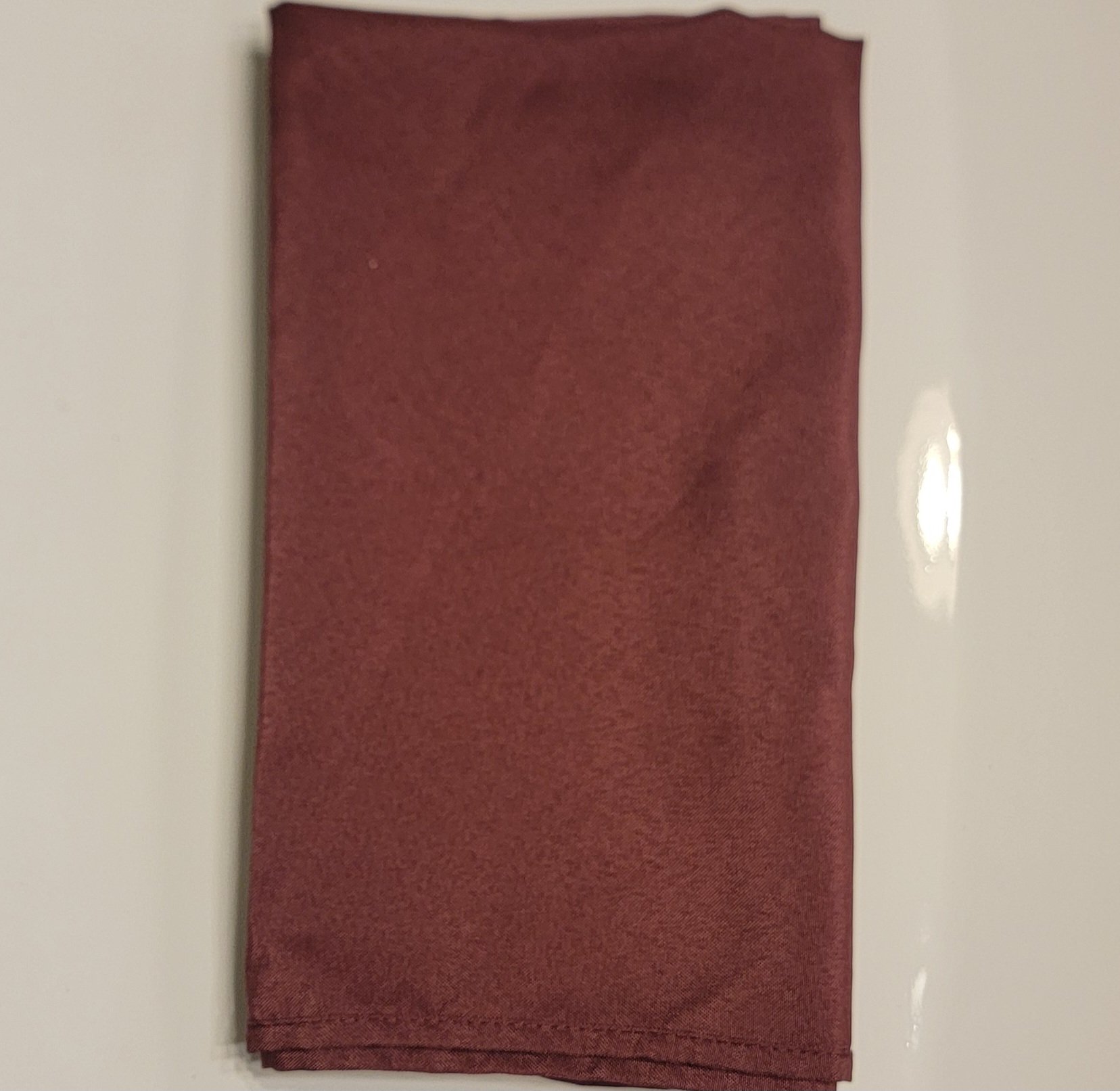 Maroon Polyester Cloth Napkins •
19.25" x 19.25" •
Quantity in Stock: 106