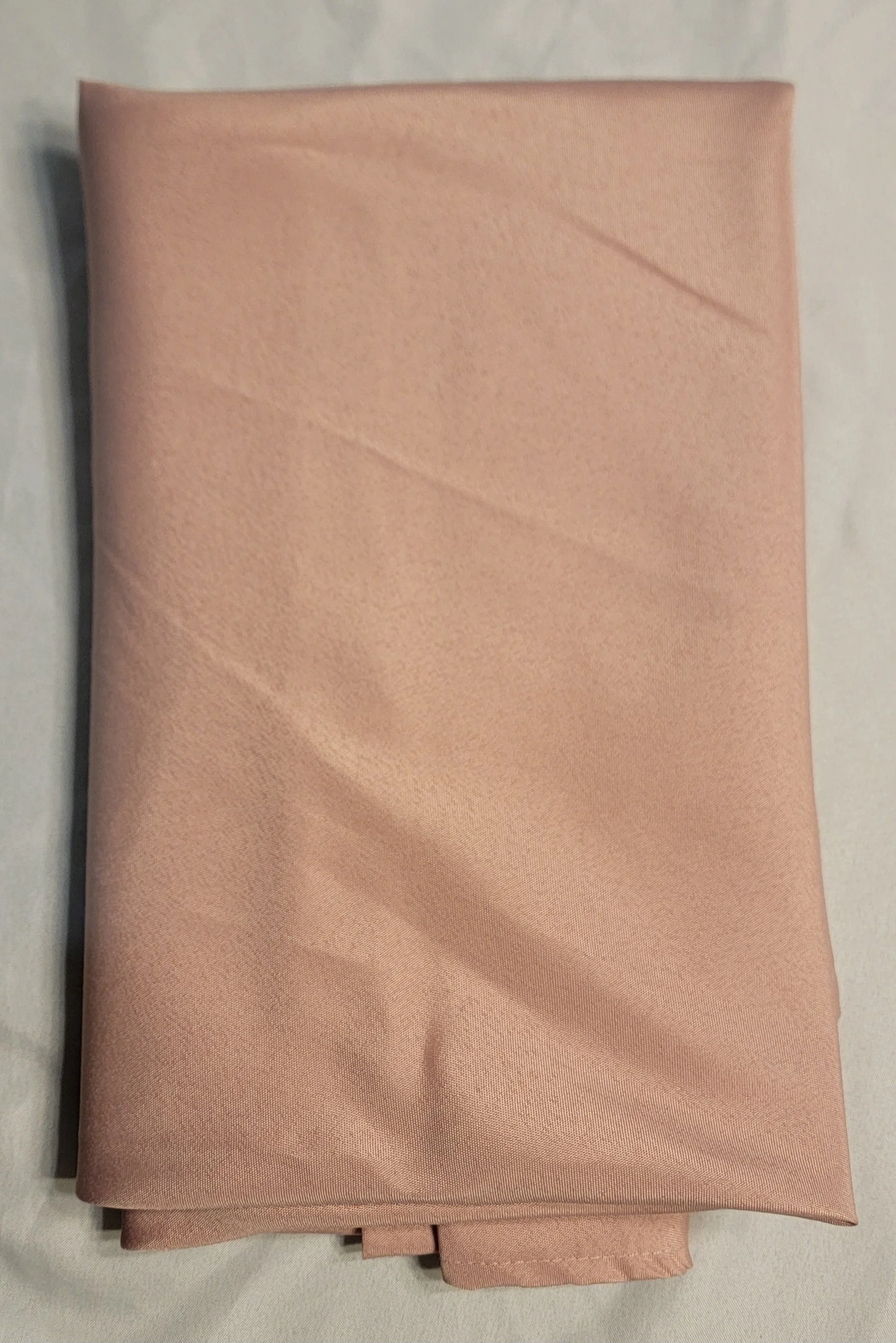 Round Satin Tablecloth in Blush•
120" Diameter •
Quantity in Stock: 20