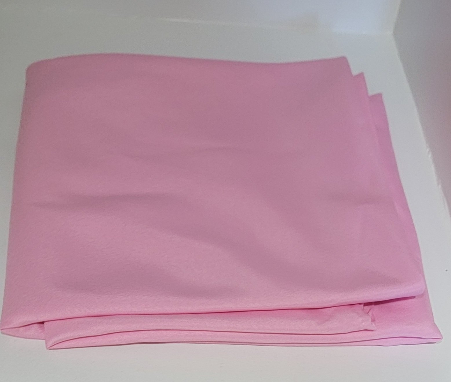 Light Pink Polyester Round Tablecloth •
90" Diameter •
Quantity in Stock: 1