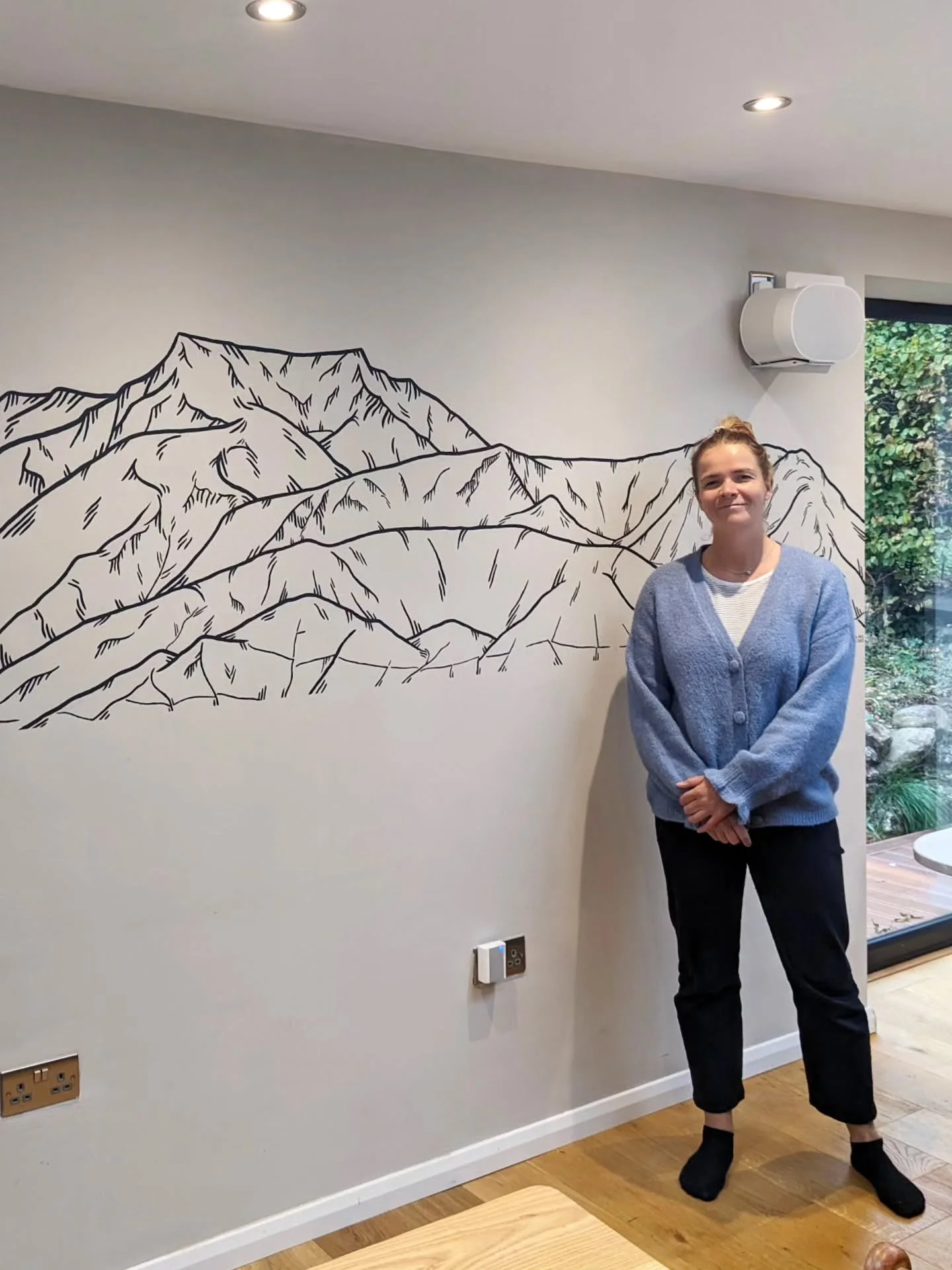 Couple weeks ago I had the pleasure of painting Blencathra and the surrounding fells as you drive into the Lakes District! 

For me this view is absolutely iconic and one that I can't quite look at the same now I've studied every single inch in order