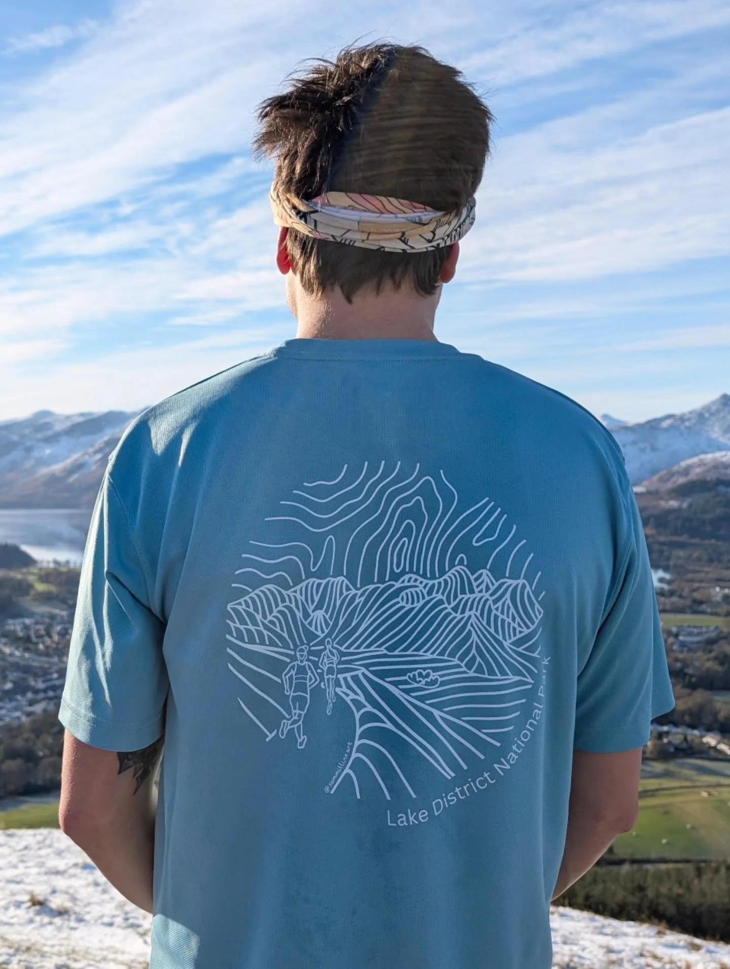 Is it t shirt weather yet?!

I haven't had a UK winter in 3 years so it's starting to feel pretty long! If only the drizzle was snow 😍

'Run the Fells' technical tees are available on my website in two colours - seafoam and ash! In hindsight, releas