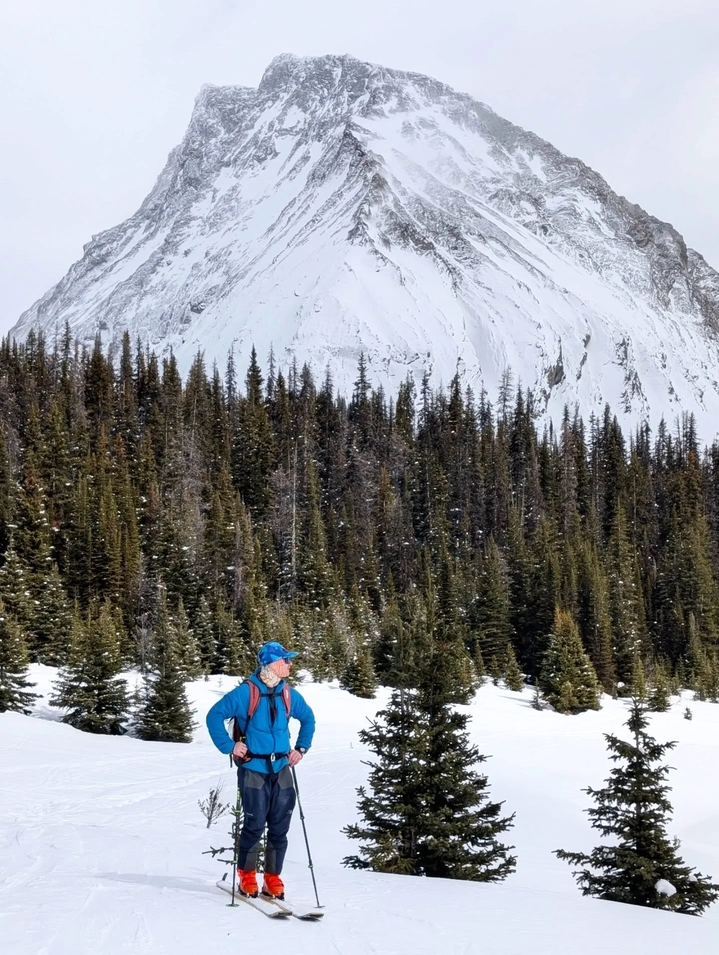 Repping the Blencathra buffs over in Canada right now 😍 just spent a week in Revelstoke catching up with friends and reminiscing of some amazing times from when I lived here. When I think of paradise, this is it 🩵💙

Cheers to these guys for 'actin