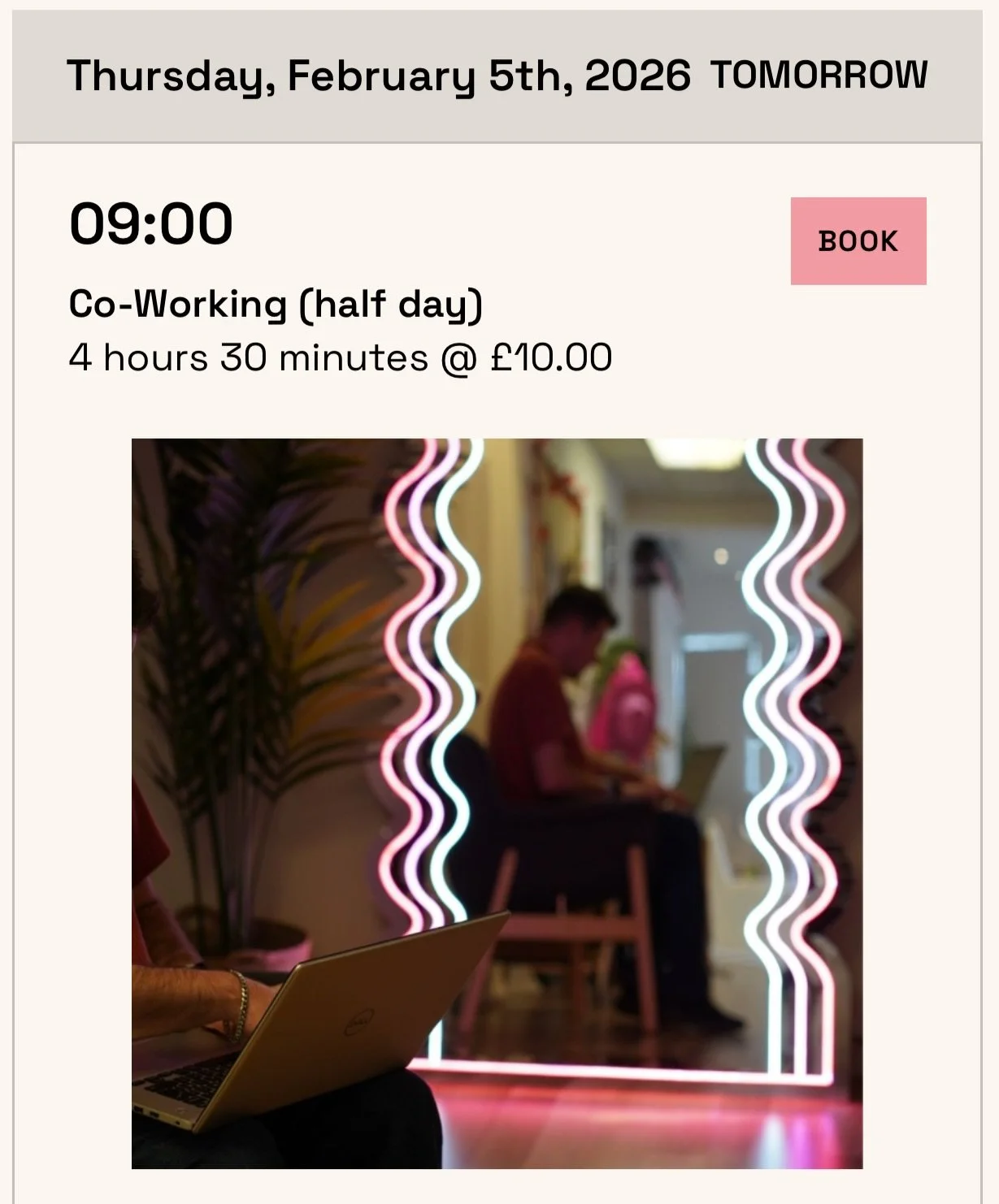 We have a co-working session running tomorrow morning!❤️

Book your space at pausecreativestudios.co.uk or via the link in our story ✨

@pausecreativestudios | self-portrait photography | co-working | content creation | studio hire