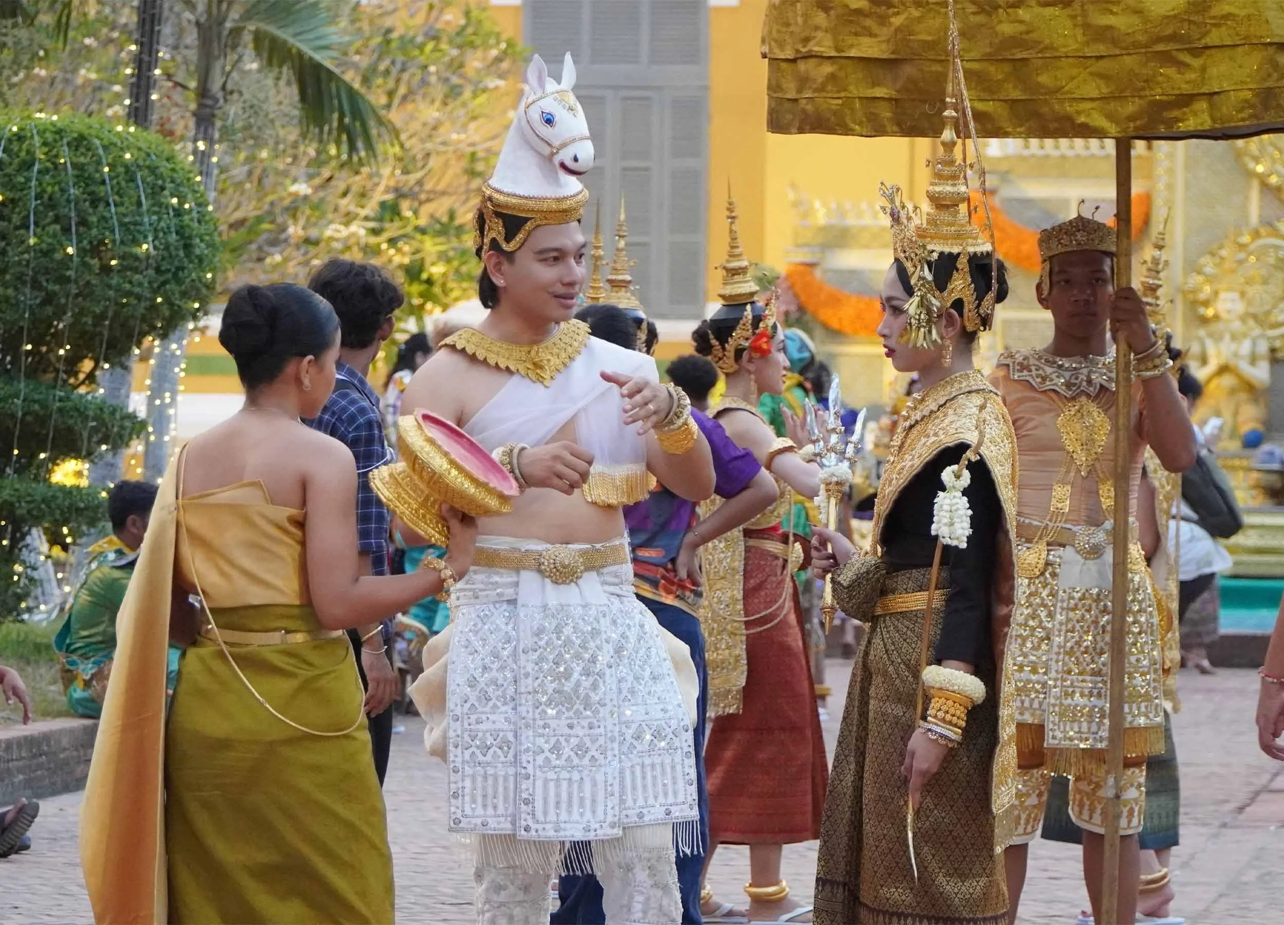 Cambodian Cultural Dos / Don’ts