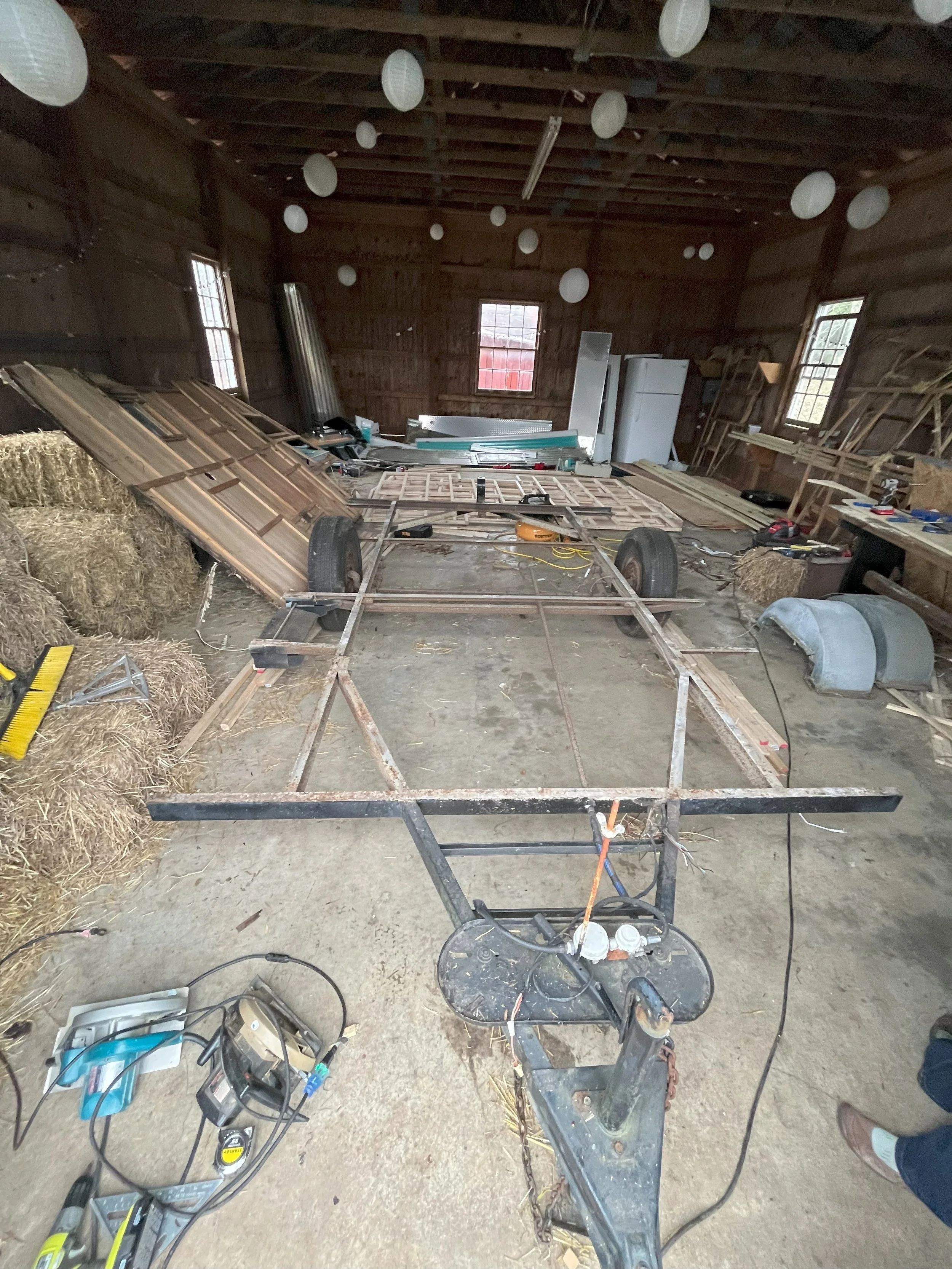 Bare trailer frame.jpg