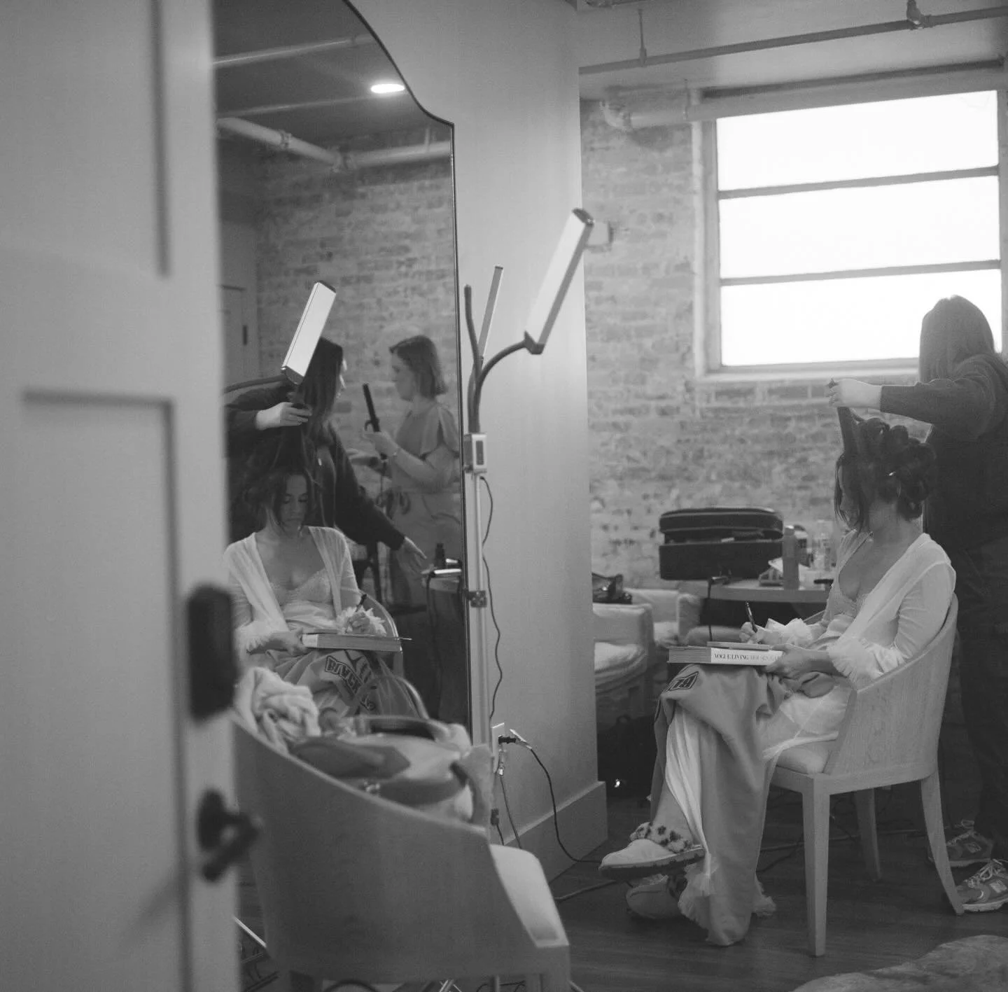 Emily &amp; Jevon&rsquo;s day!! 

such an honor to document this one! Shot across a handful of cameras, with a very special cameo from a Rolleiflex that was purchased and returned all in a span of 24 hours&hellip;

Maybe this camera will find me agai