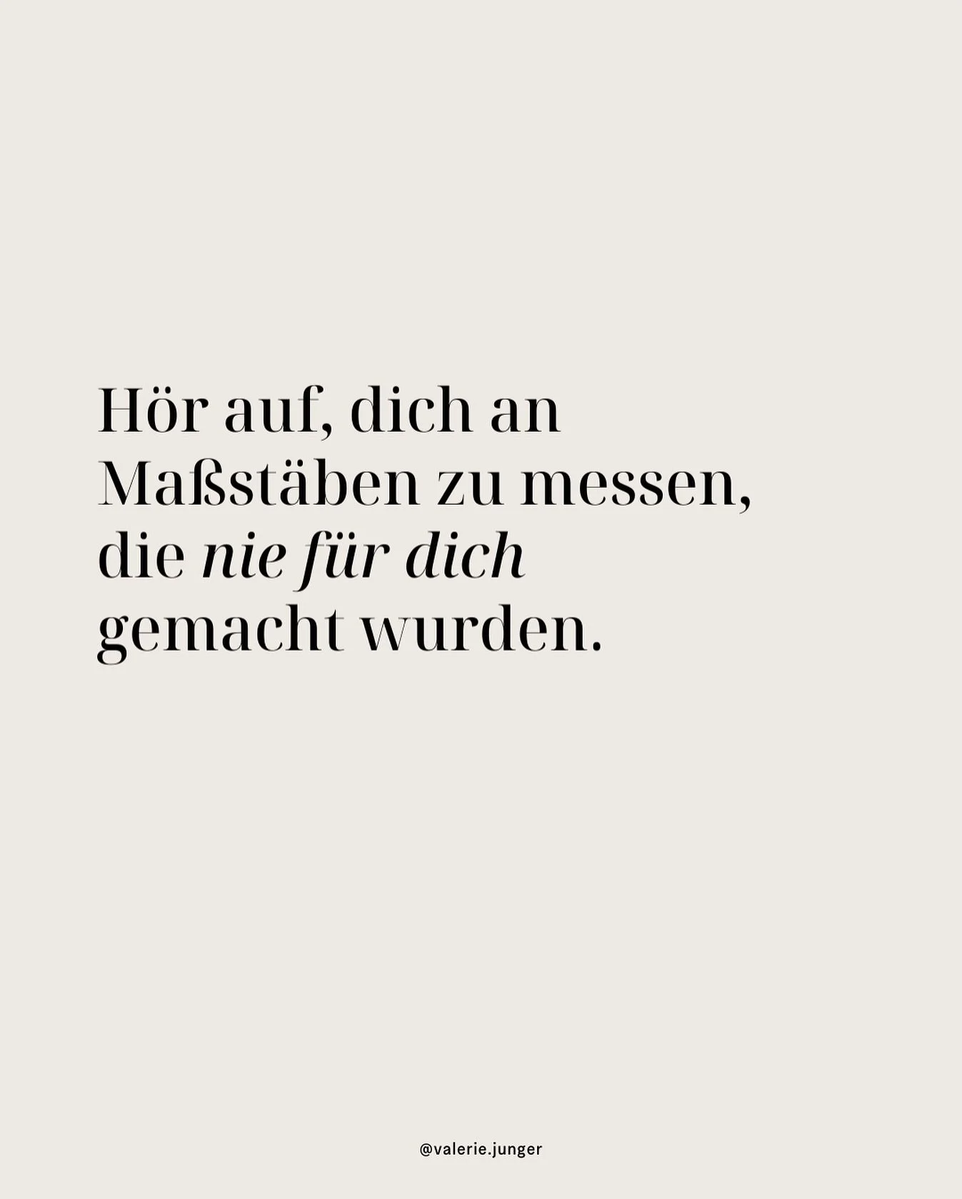 Du leistest. Und f&uuml;hlst dich trotzdem &bdquo;zu sp&auml;t&ldquo;. Du kennst die Antwort &ndash; z&ouml;gerst, wirst leise, h&auml;ltst dich zur&uuml;ck. Du stimmst zu &ndash; und bist danach m&uuml;de, energielos. Du lieferst ab &ndash; und zwei