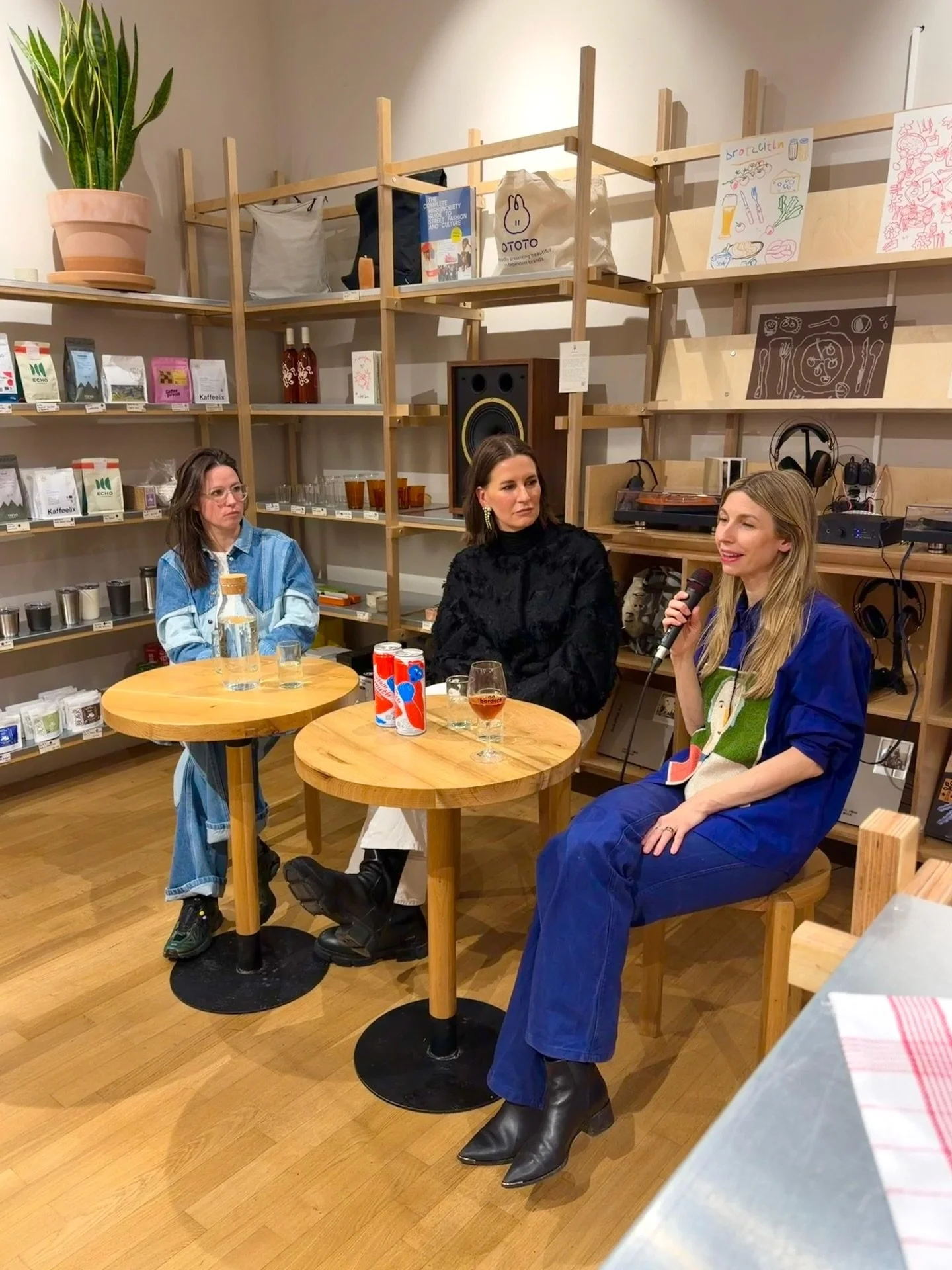 Vergangenen Freitag im @ototo_vienna: Artist Talk mit @steffibauer_ und @mirimirimirimirimiri von @calienna. Drei Unternehmerinnen. Drei Mamas. Drei v&ouml;llig unterschiedliche Wege &ndash; und genau dieses Spektrum hat den Abend so lebendig gemacht