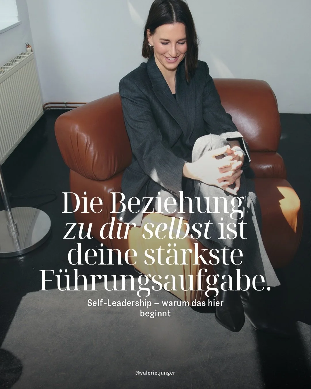 Die Beziehung zu dir selbst ist deine st&auml;rkste F&uuml;hrungsaufgabe. 

Wie du dich zu dir selbst verh&auml;ltst, bestimmt alles andere.
&ndash; Deine Entscheidungen. 
&ndash; Deine Grenzen. 
&ndash; Deine Energie. 
&ndash; Dein Mut.

Self-Leader