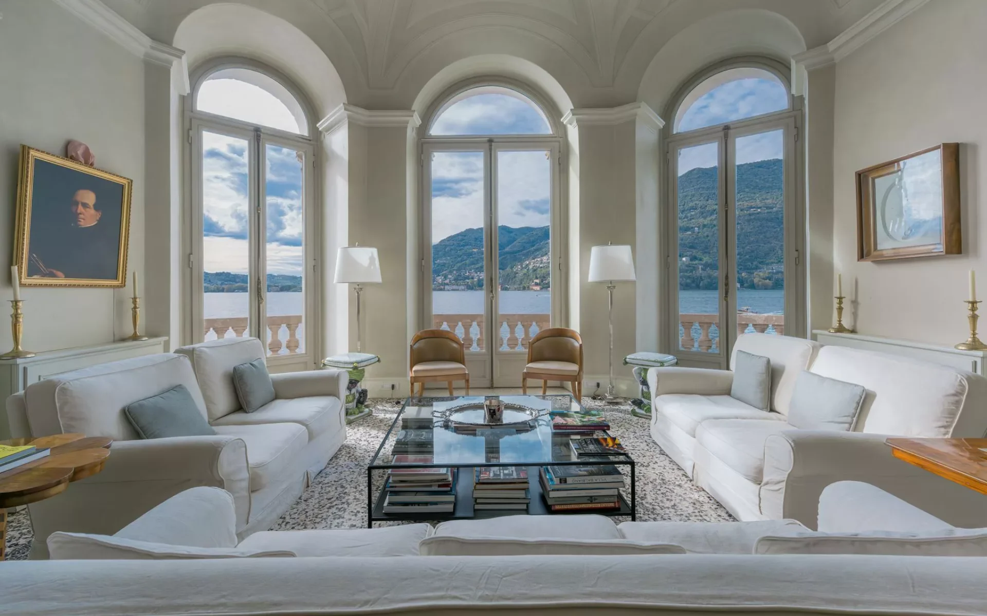 lake-como-luxury-villa-blevio-one-living-room.webp