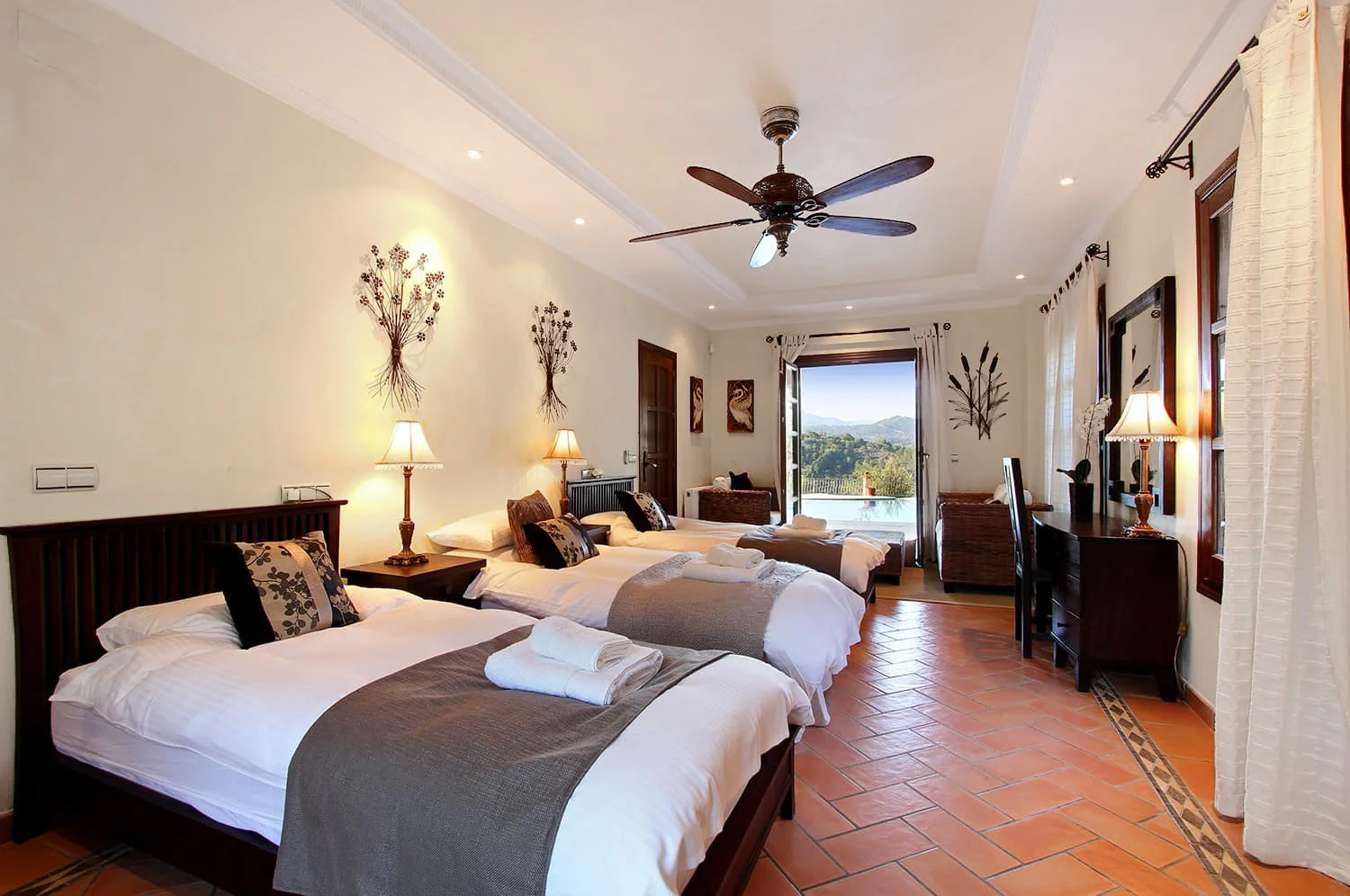0120-CSB_Bedroom_5-pichi.jpg
