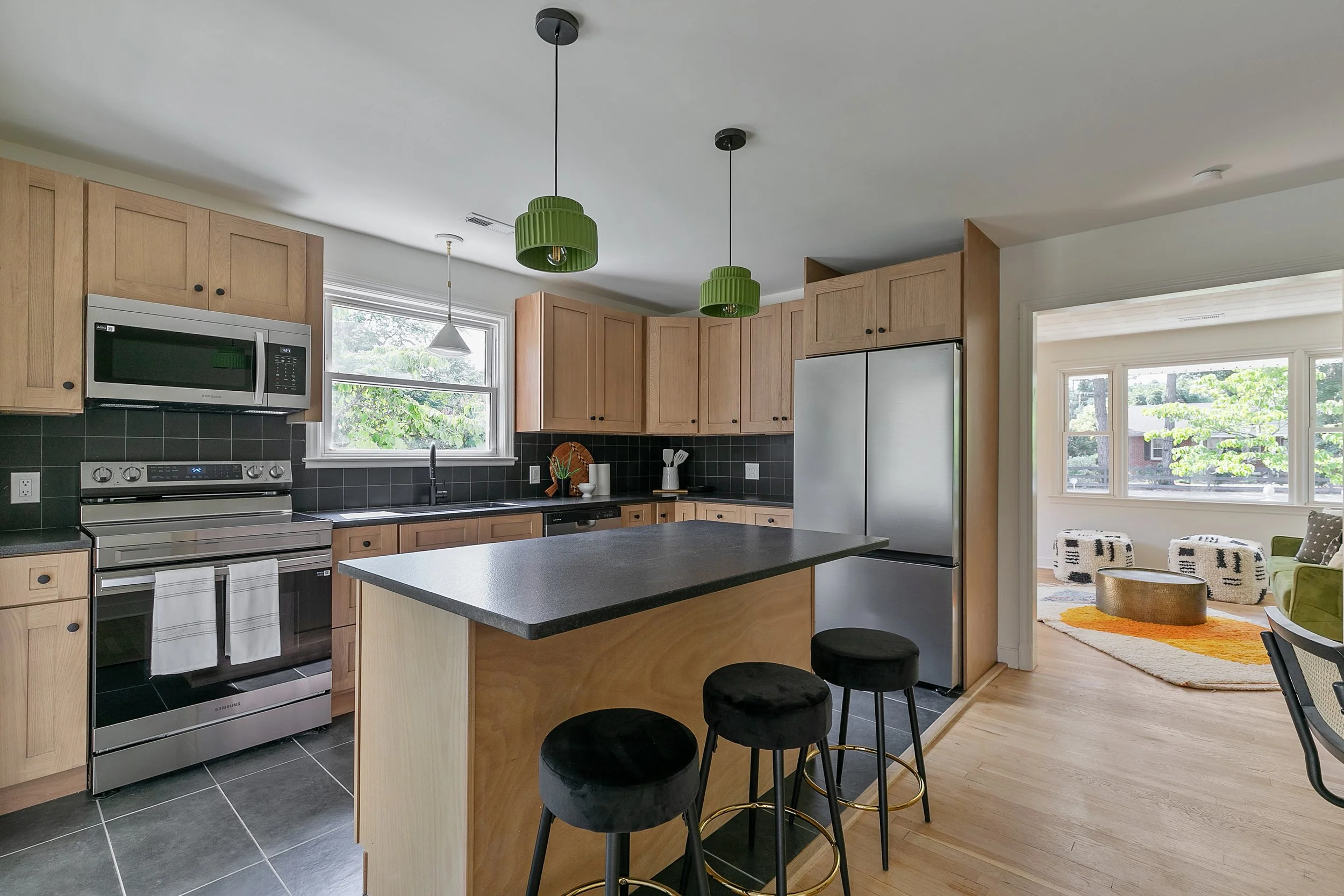 2701 Skeet St-16.jpg