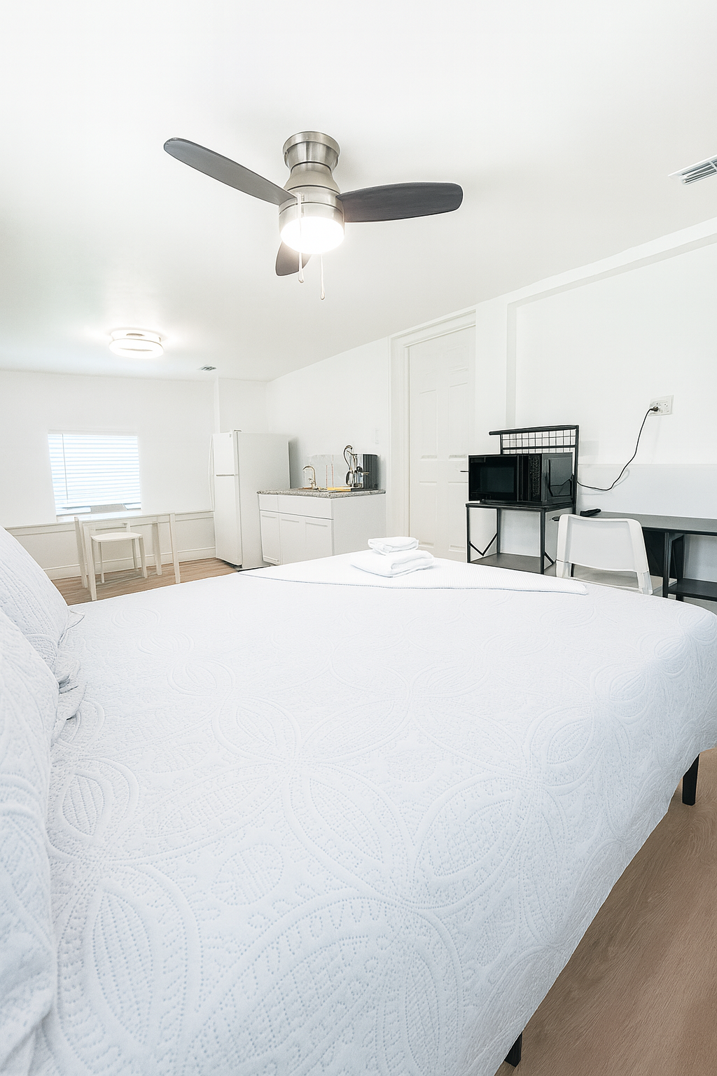 Alachua 07 - Guest Suite with Kitchenette
Available for Executive Members